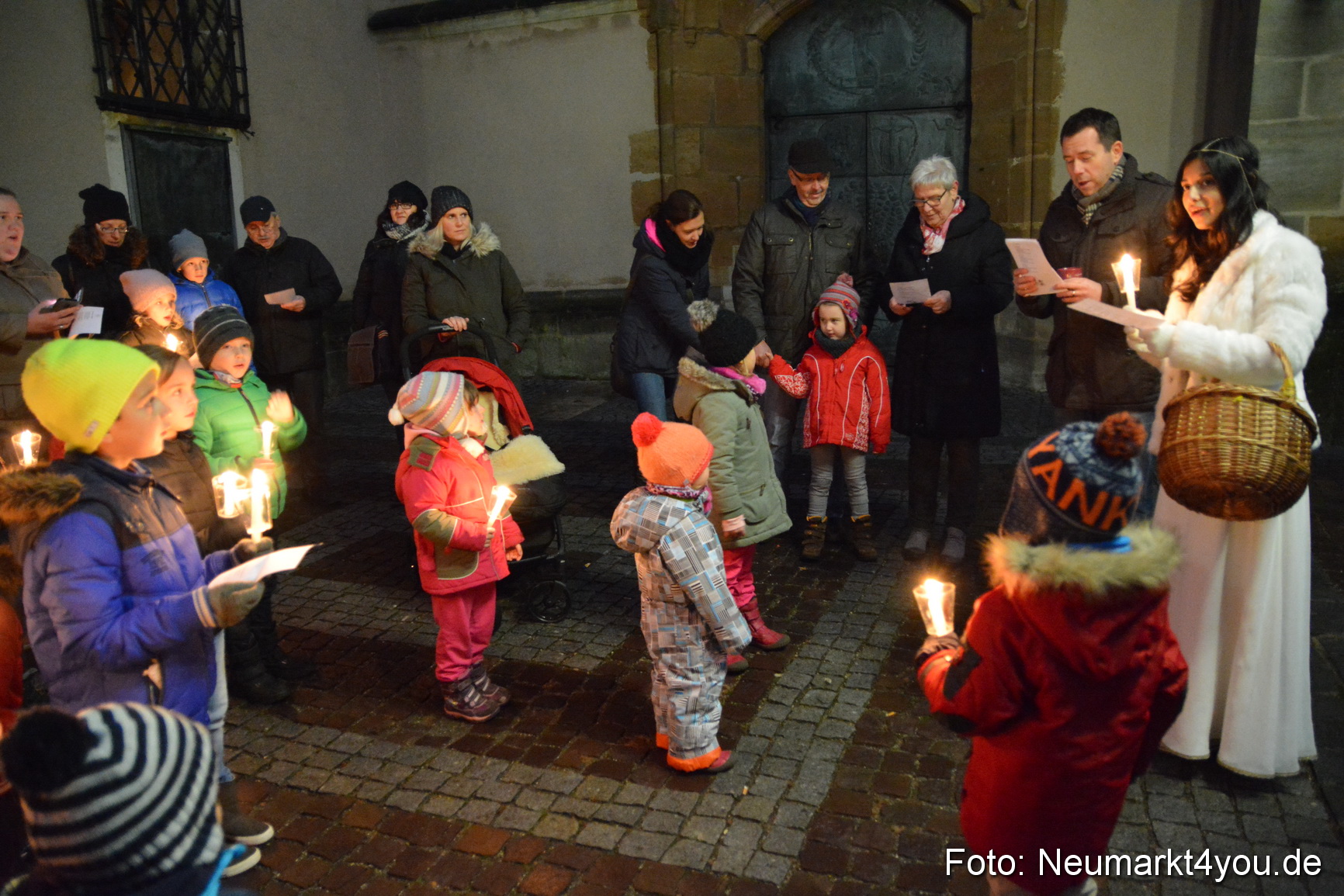 Weihnachtsmarkt Neumarkt 2016 0073