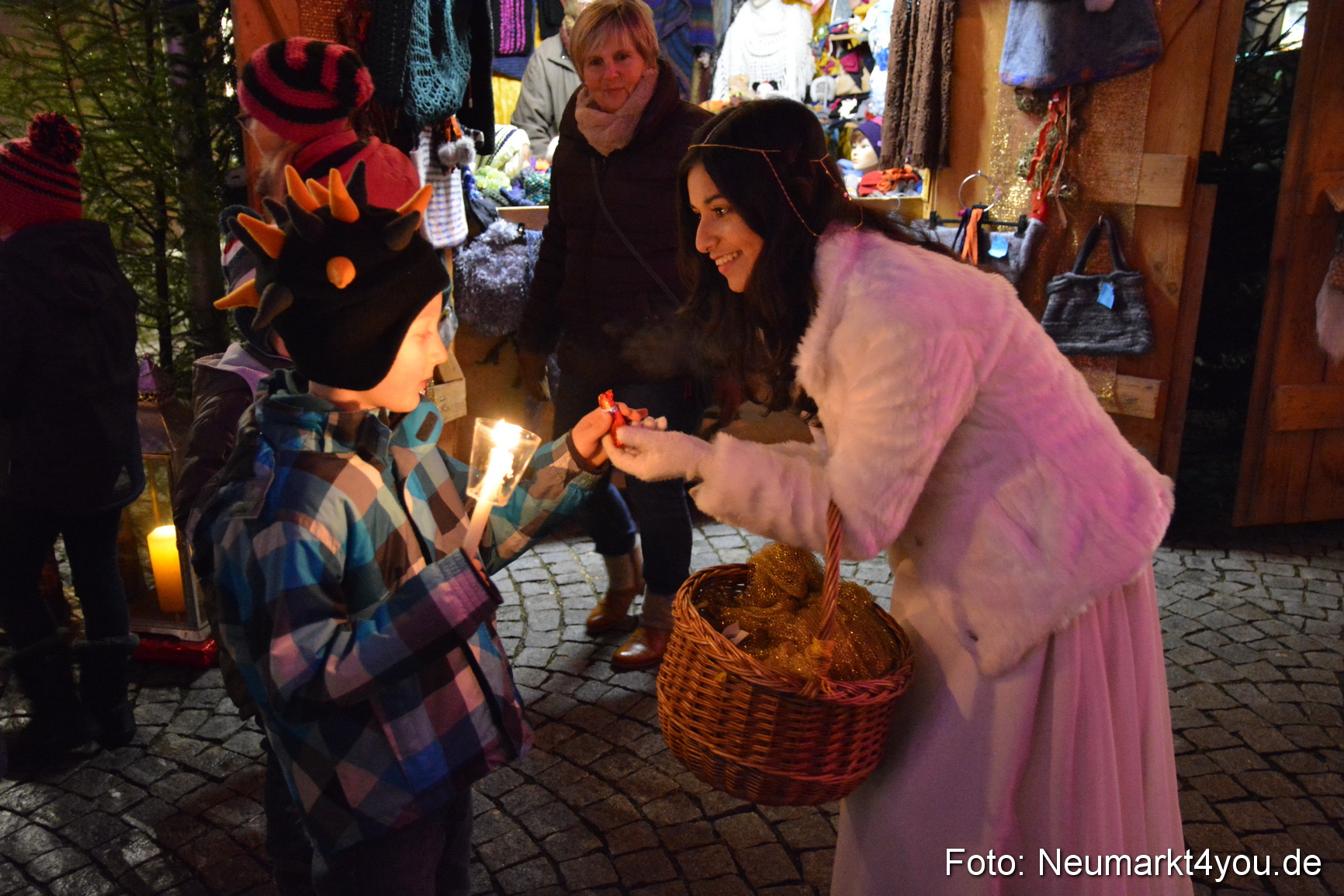 Weihnachtsmarkt Neumarkt 2016 0081