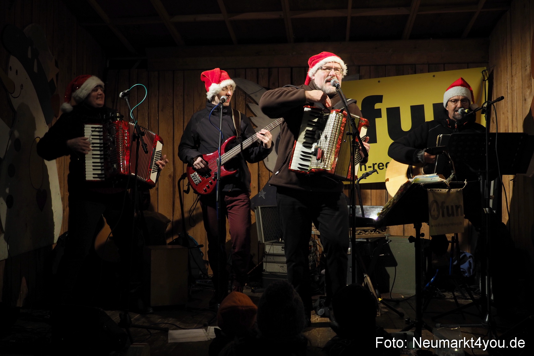 Weihnachtsmarkt Neumarkt 2016 0083