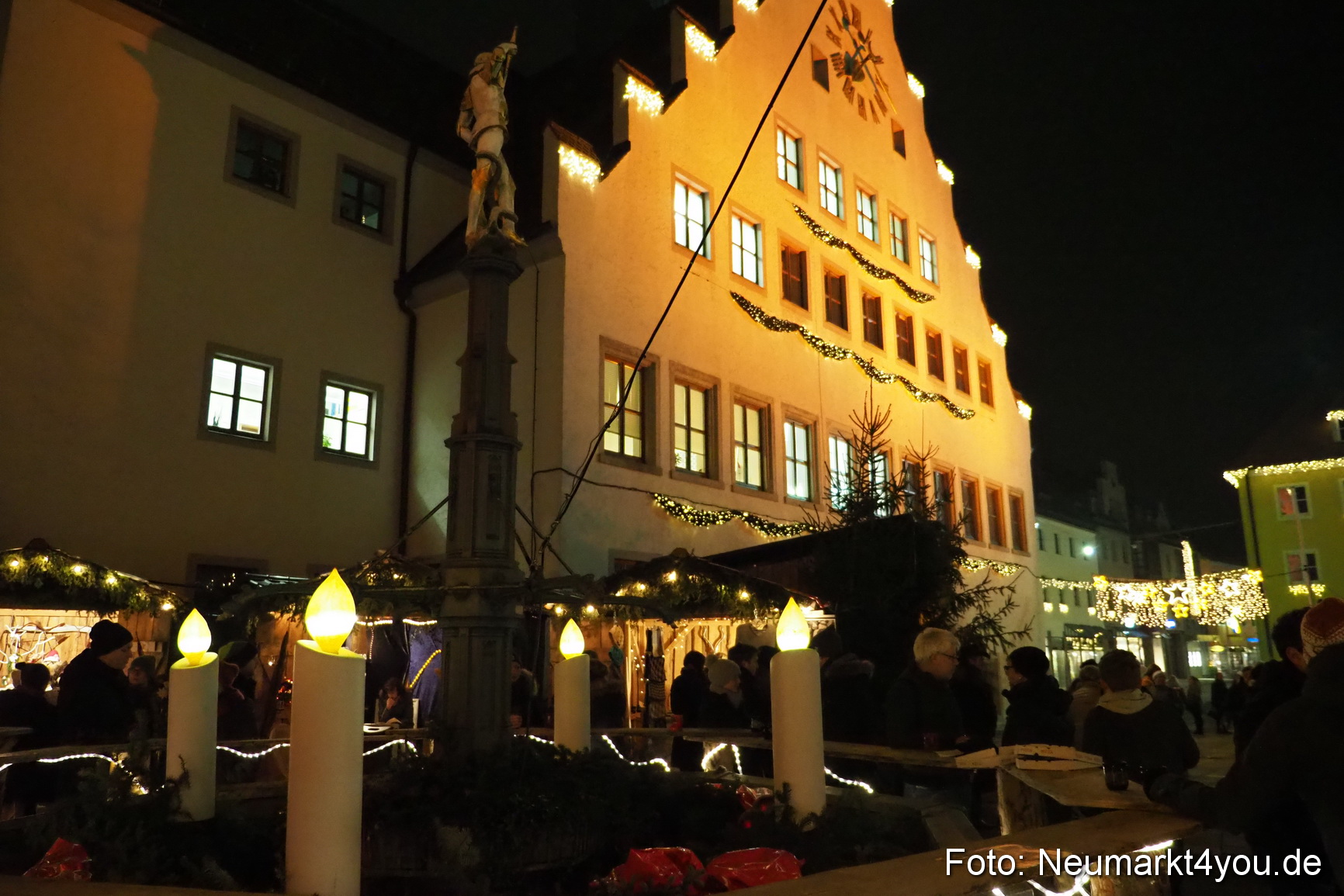 Weihnachtsmarkt Neumarkt 2016 0099