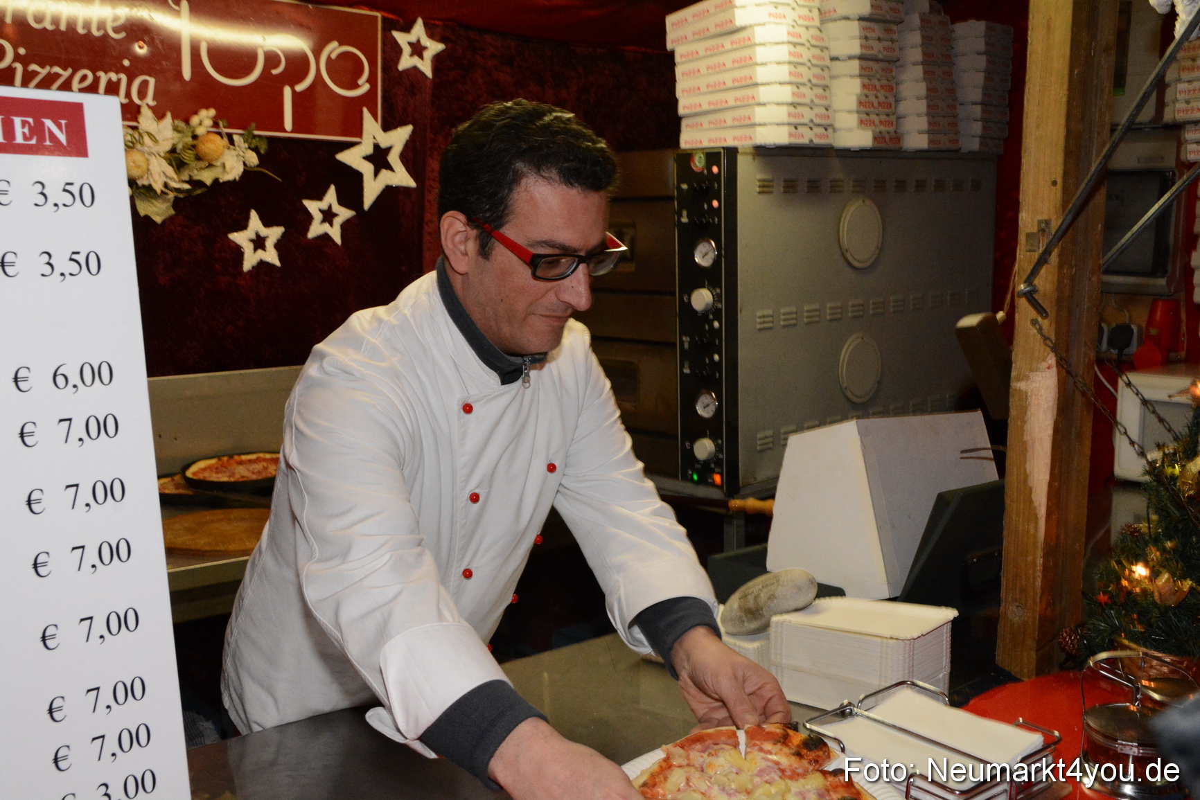 Weihnachtsmarkt Neumarkt Eroeffnung 241116 0016