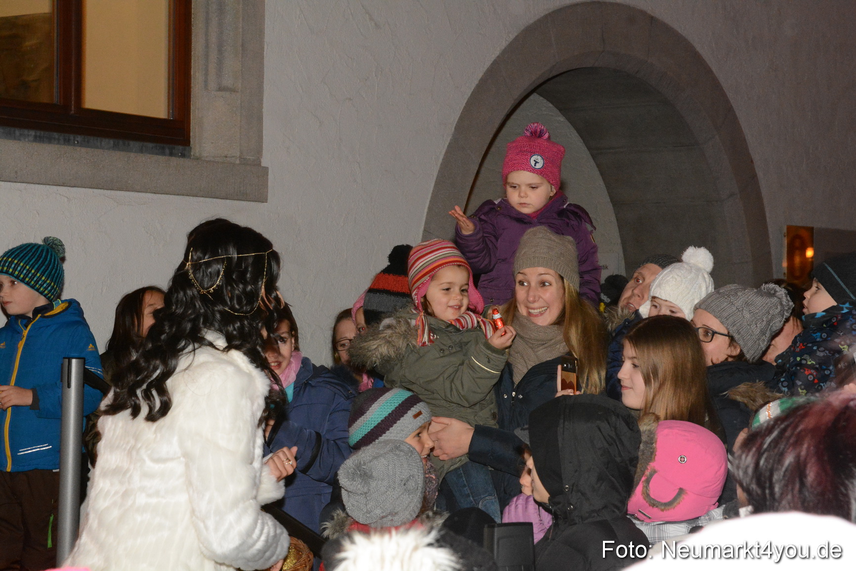 Weihnachtsmarkt Neumarkt Eroeffnung 241116 0050