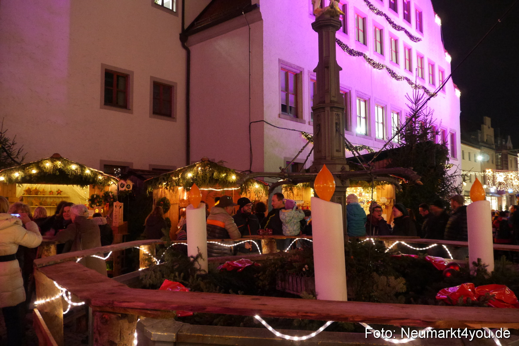 Weihnachtsmarkt Neumarkt Eroeffnung 241116 0064