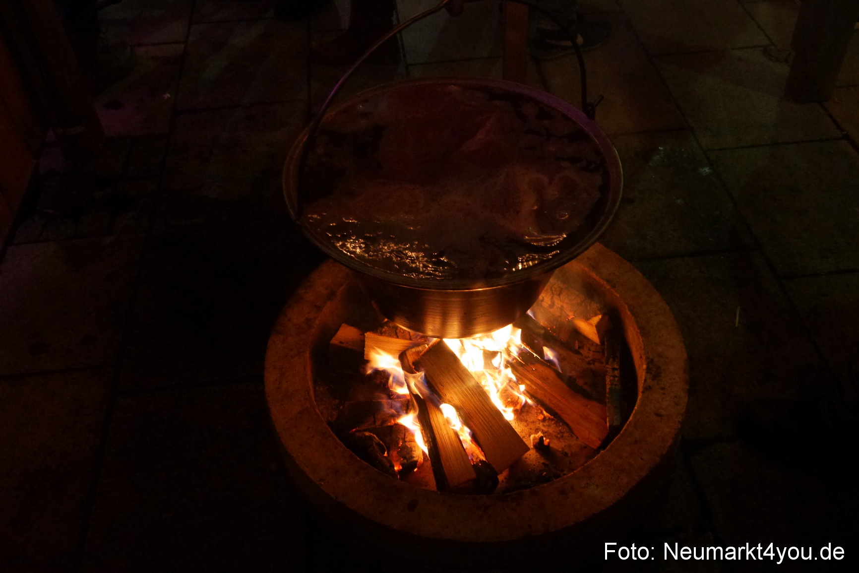 Weihnachtsmarkt Neumarkt Eroeffnung 241116 0068