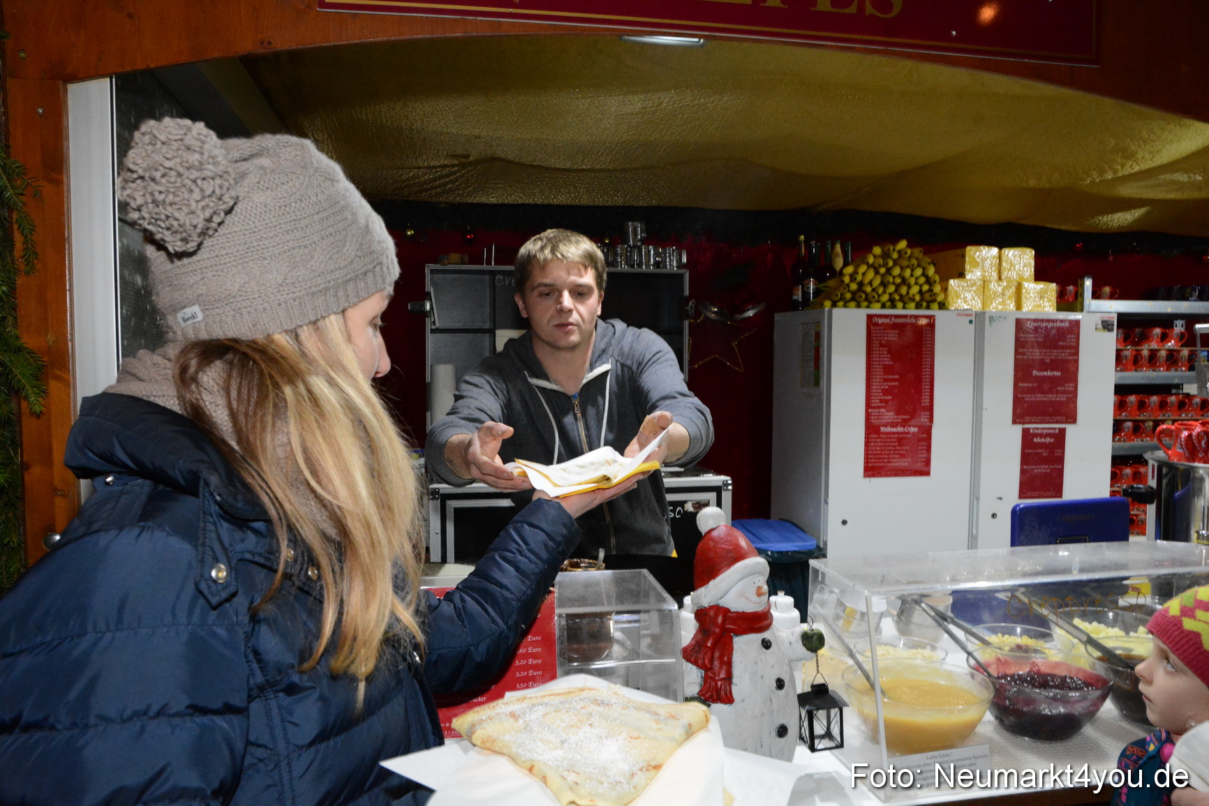 Weihnachtsmarkt Neumarkt Eroeffnung 241116 0075