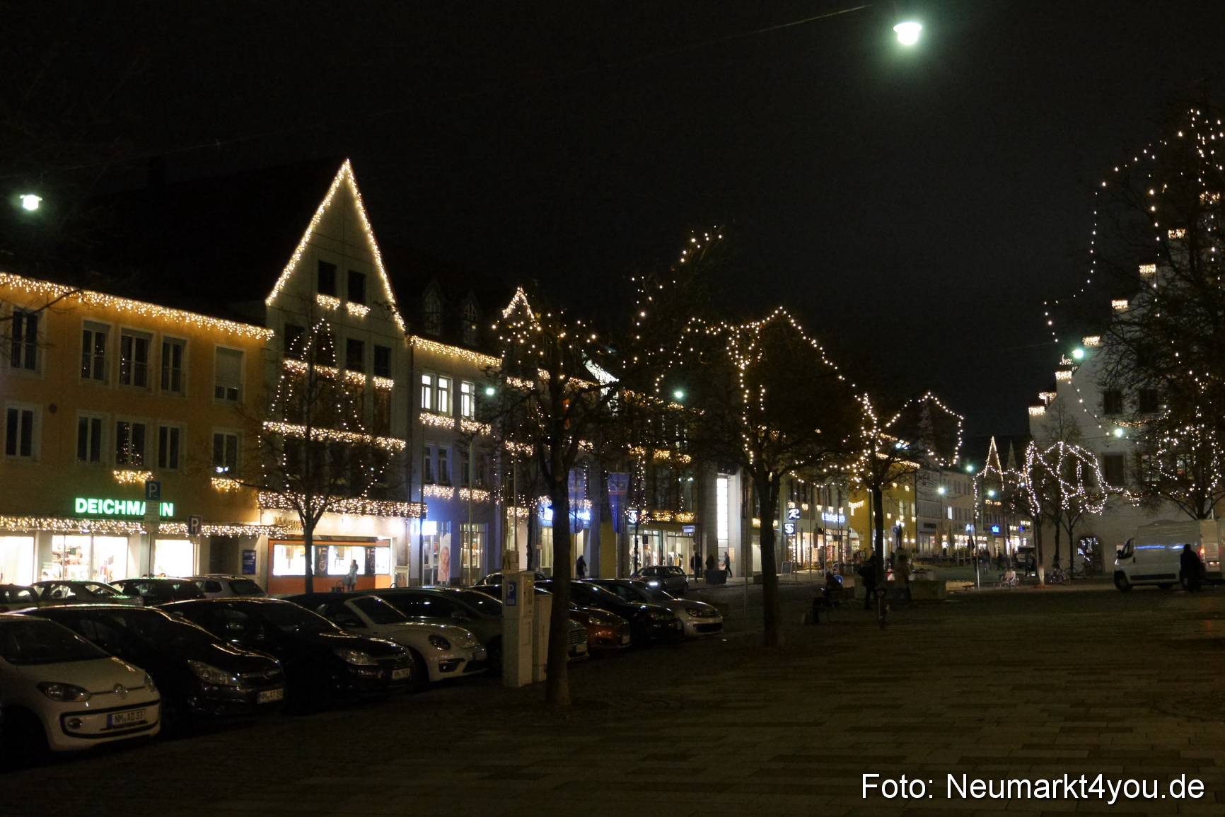 Weihnachtsmarkt Neumarkt Eroeffnung 241116 0089