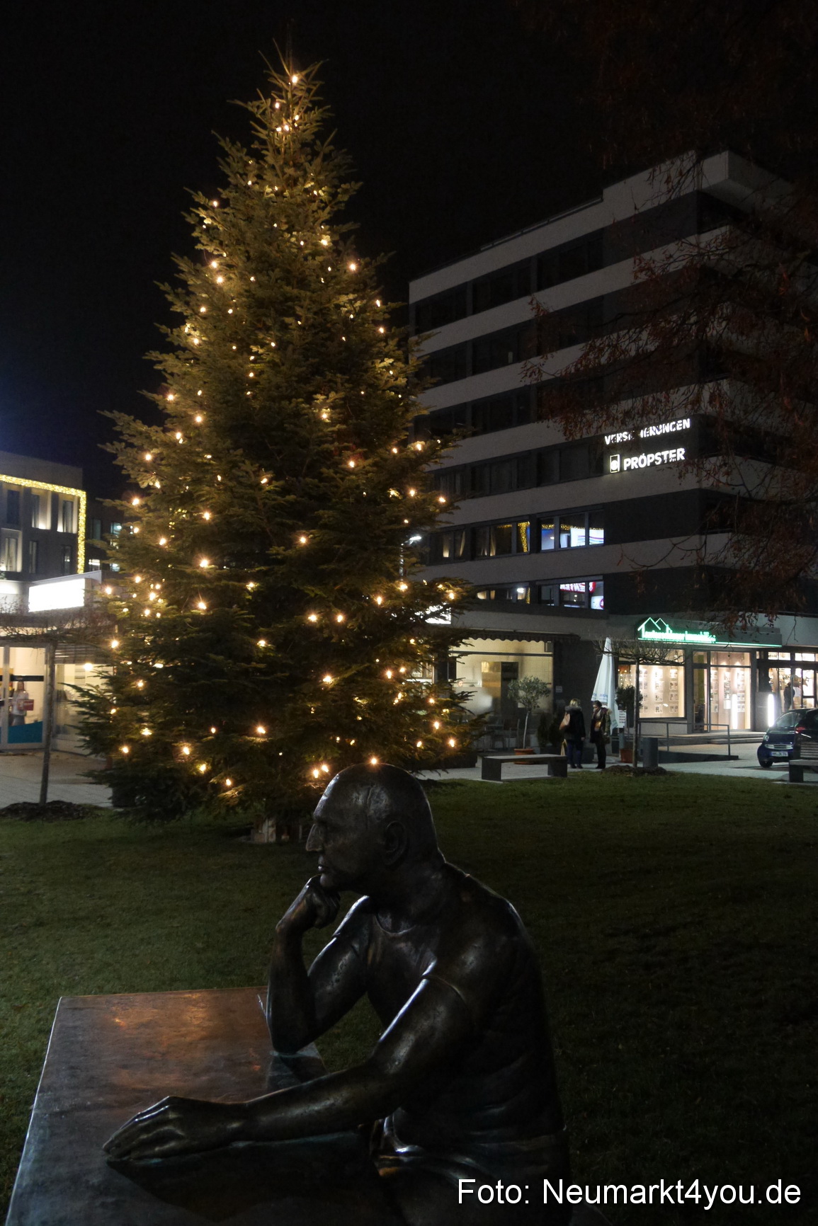 Weihnachtsmarkt Neumarkt Eroeffnung 241116 0091