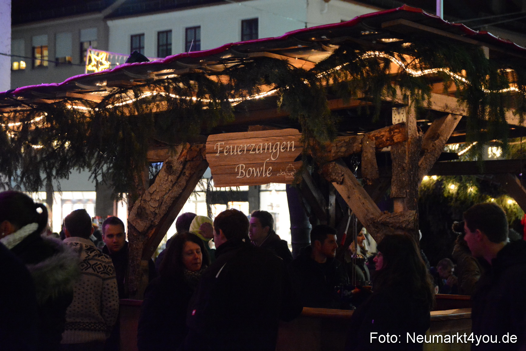 Weihnachtsmarkt Neumarkt Eroeffnung 241116 0097