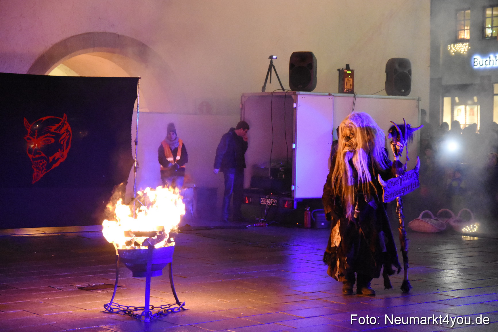 Oberpfaelzer Schlossteufeln Weihnachtsmarkt 181216 0002