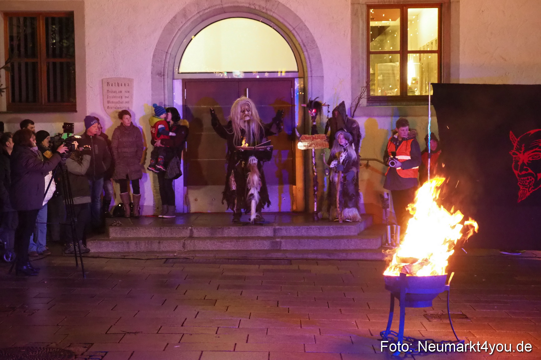 Oberpfaelzer Schlossteufeln Weihnachtsmarkt 181216 0004