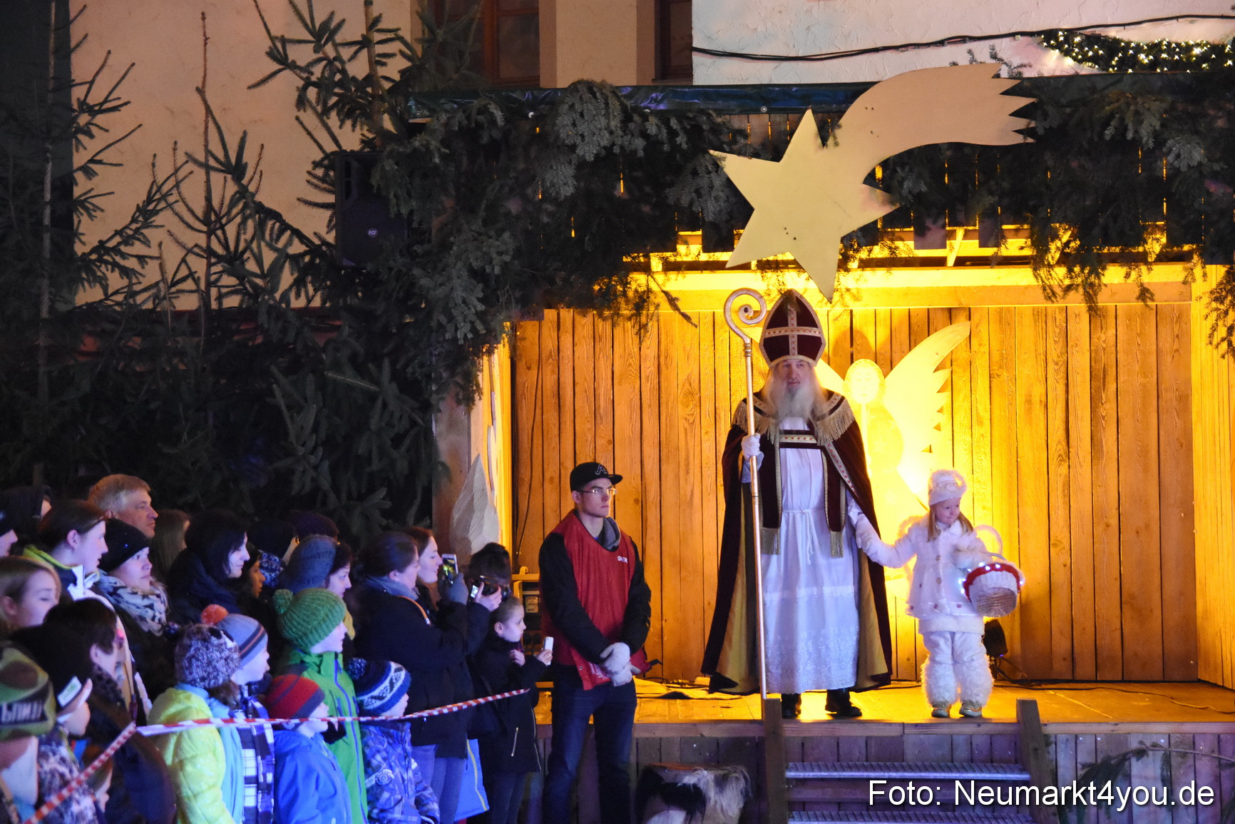 Oberpfaelzer Schlossteufeln Weihnachtsmarkt 181216 0018