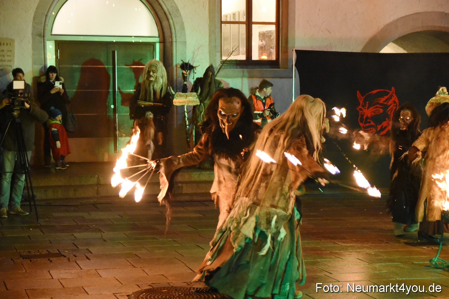 Oberpfaelzer Schlossteufeln Weihnachtsmarkt 181216 0034