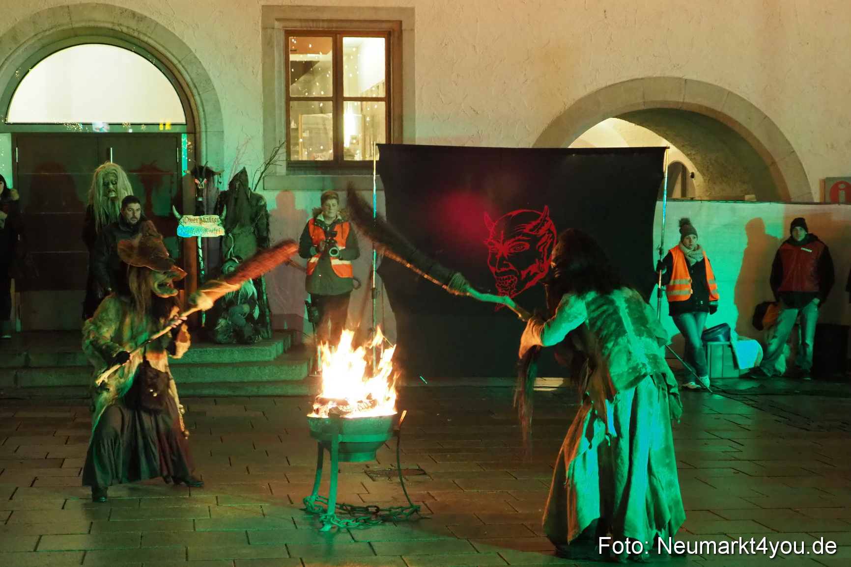 Oberpfaelzer Schlossteufeln Weihnachtsmarkt 181216 0046