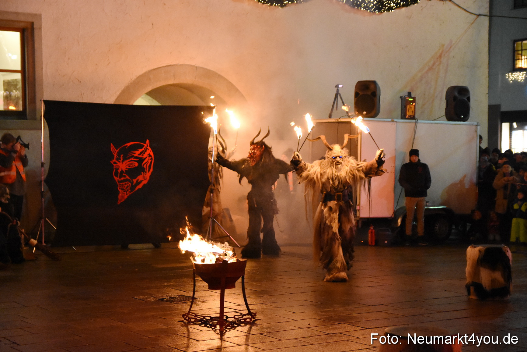Oberpfaelzer Schlossteufeln Weihnachtsmarkt 181216 0048
