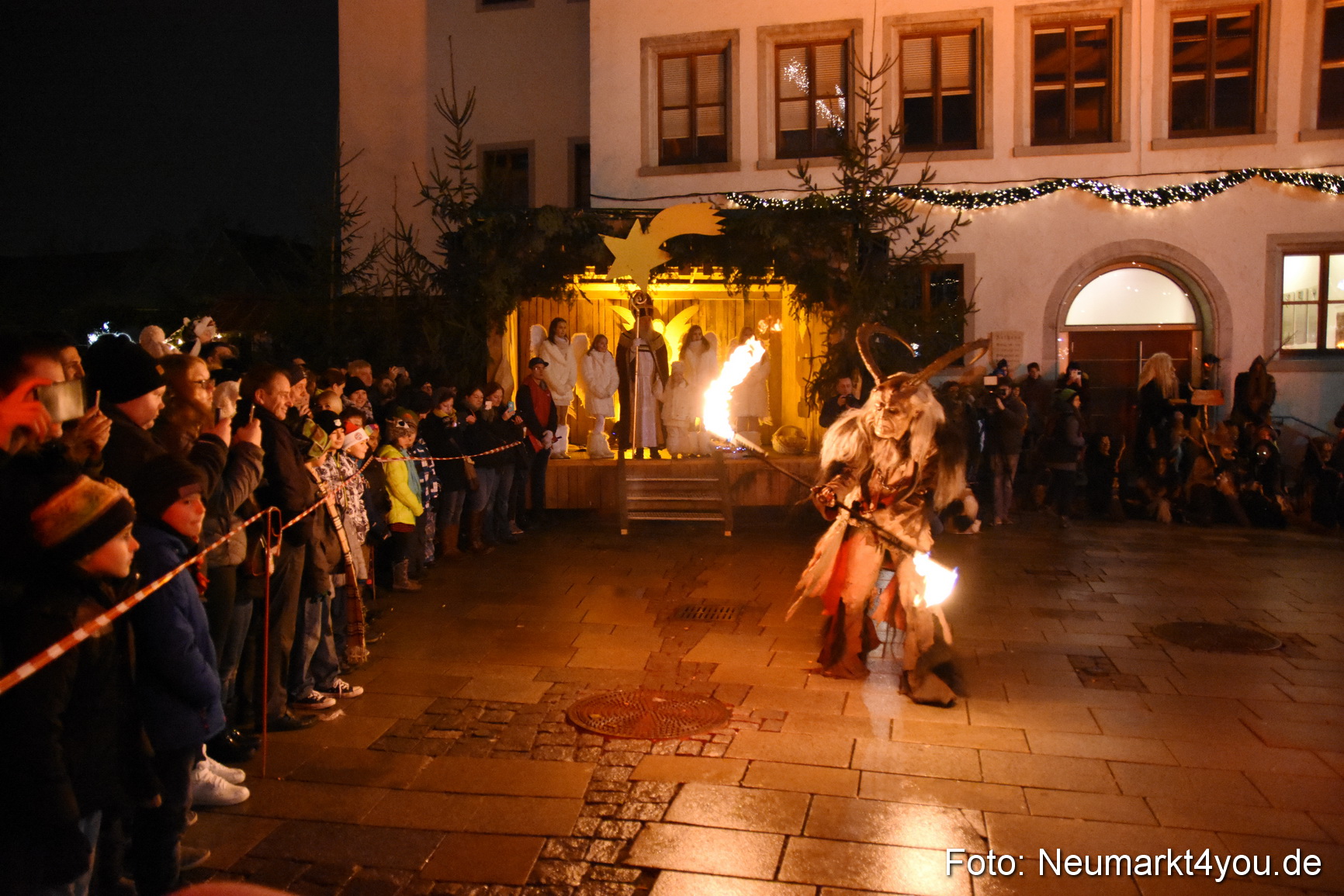 Oberpfaelzer Schlossteufeln Weihnachtsmarkt 181216 0059