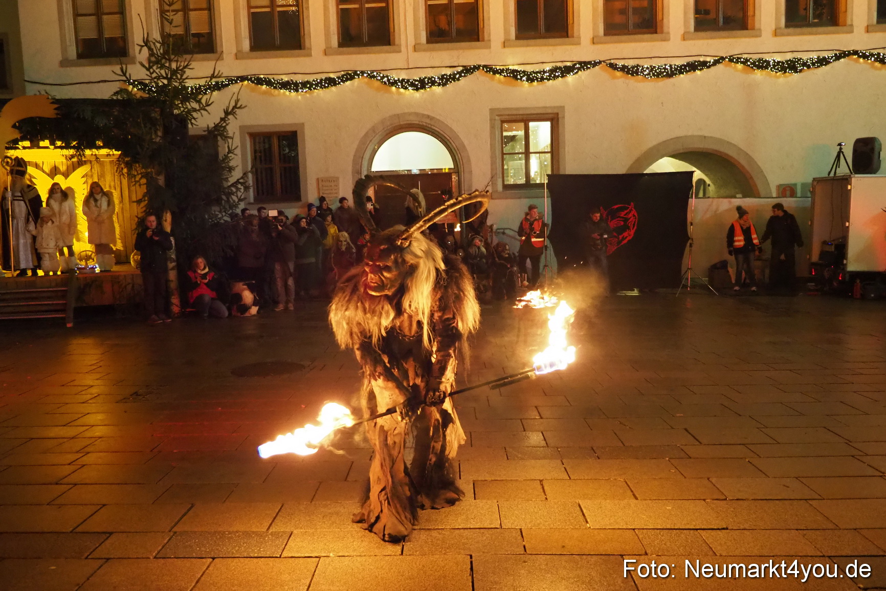 Oberpfaelzer Schlossteufeln Weihnachtsmarkt 181216 0060