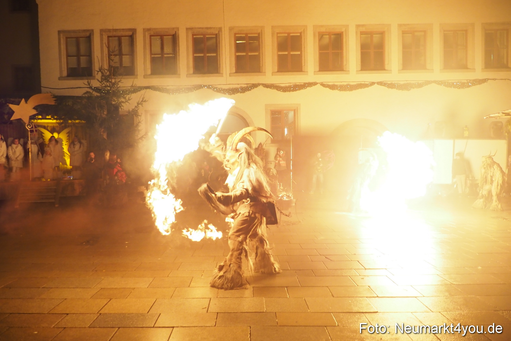 Oberpfaelzer Schlossteufeln Weihnachtsmarkt 181216 0078