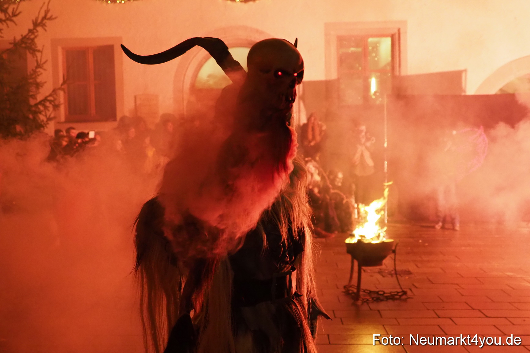 Oberpfaelzer Schlossteufeln Weihnachtsmarkt 181216 0084