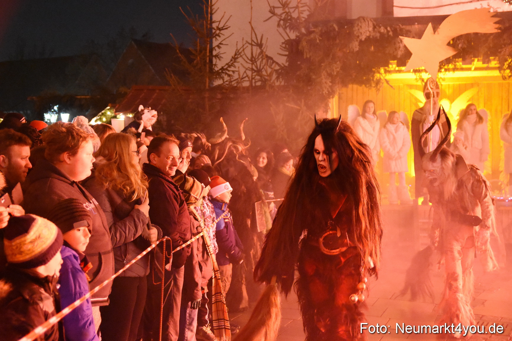 Oberpfaelzer Schlossteufeln Weihnachtsmarkt 181216 0092