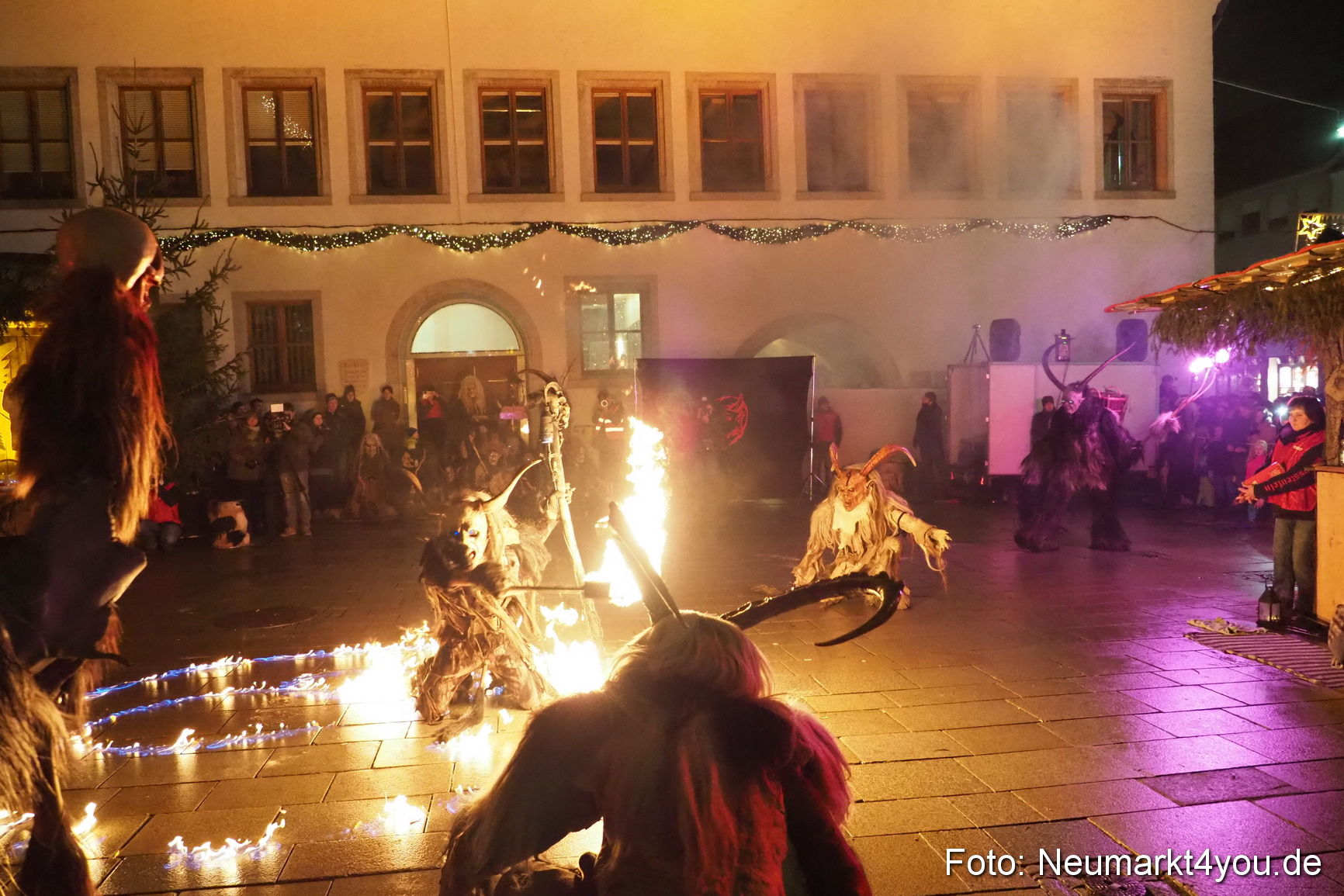 Oberpfaelzer Schlossteufeln Weihnachtsmarkt 181216 0103