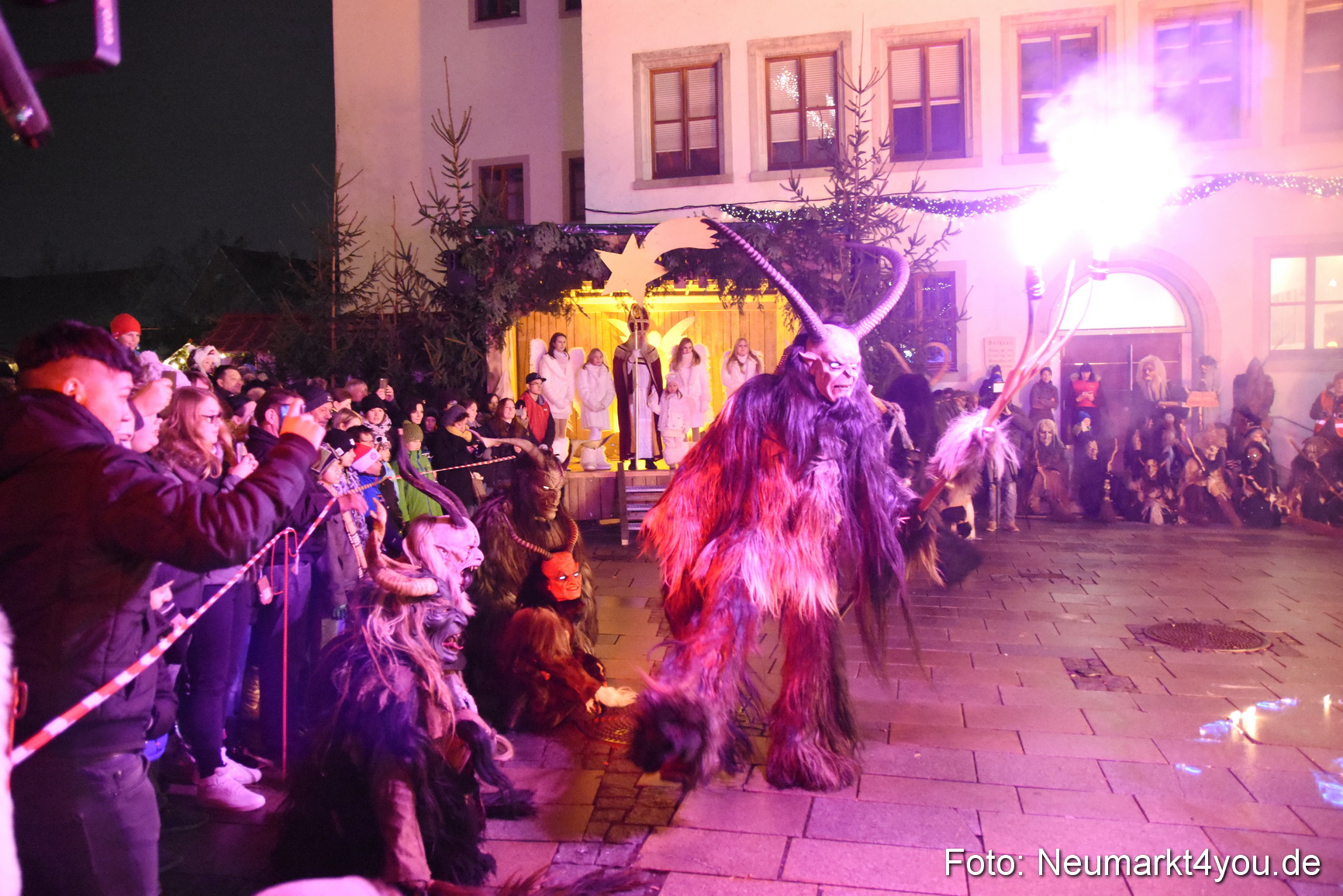 Oberpfaelzer Schlossteufeln Weihnachtsmarkt 181216 0104