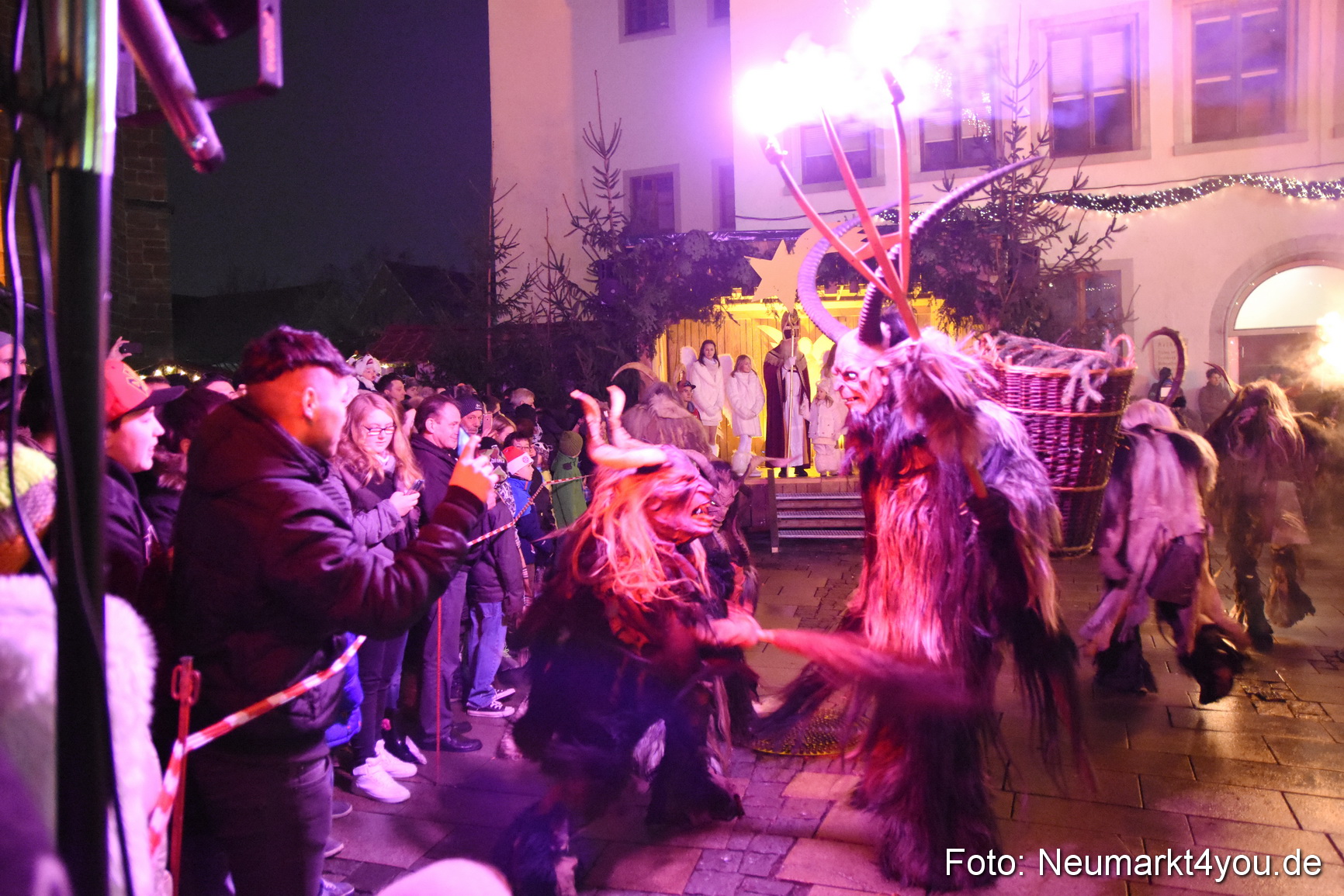 Oberpfaelzer Schlossteufeln Weihnachtsmarkt 181216 0106