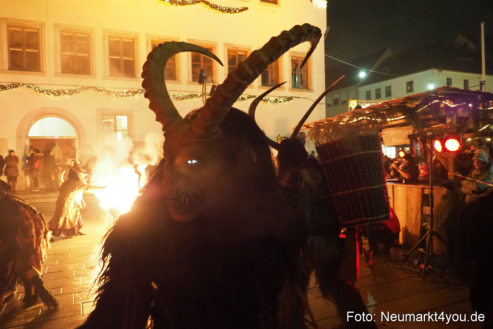 Oberpfaelzer Schlossteufeln Weihnachtsmarkt 181216 0113