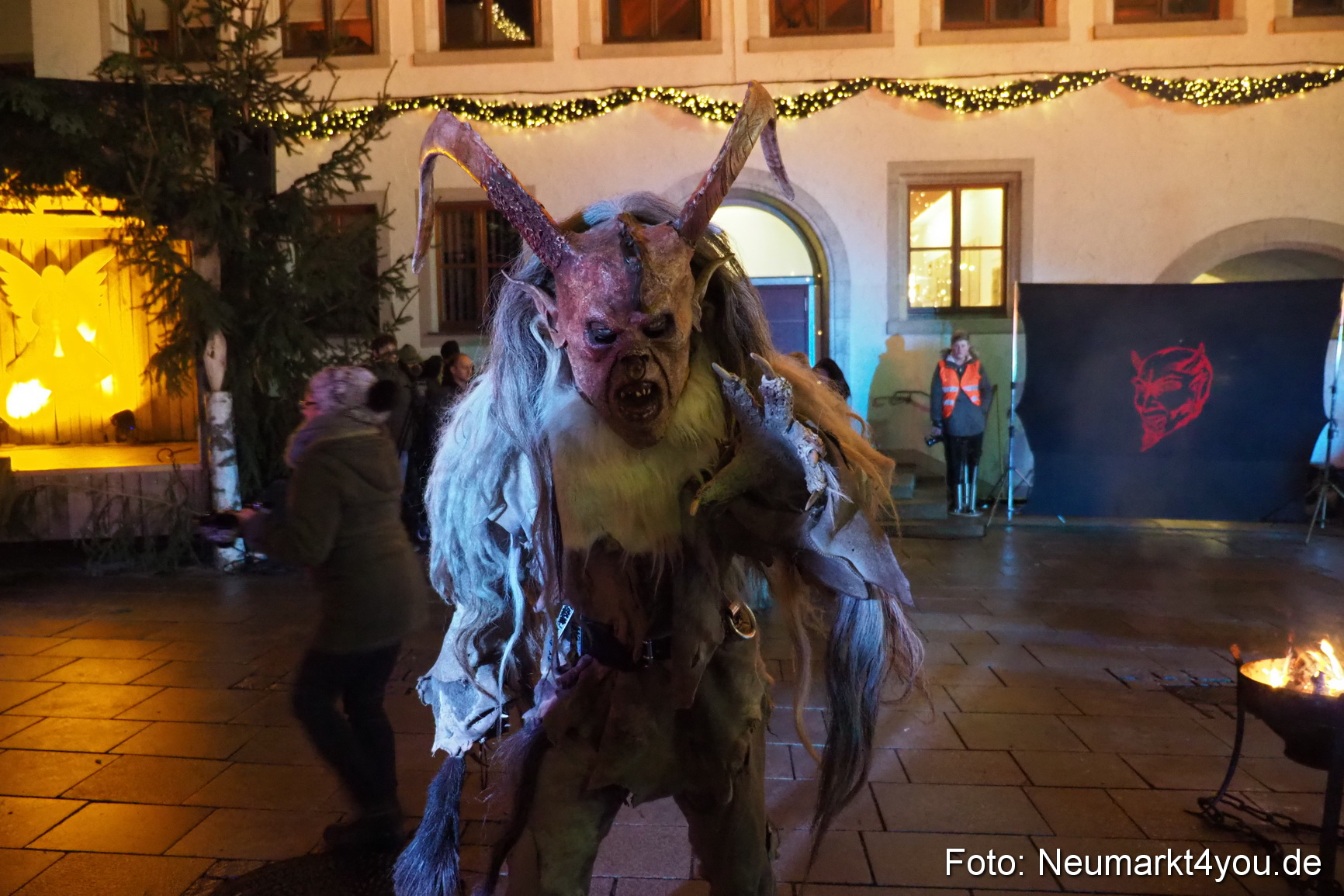 Oberpfaelzer Schlossteufeln Weihnachtsmarkt 181216 0138