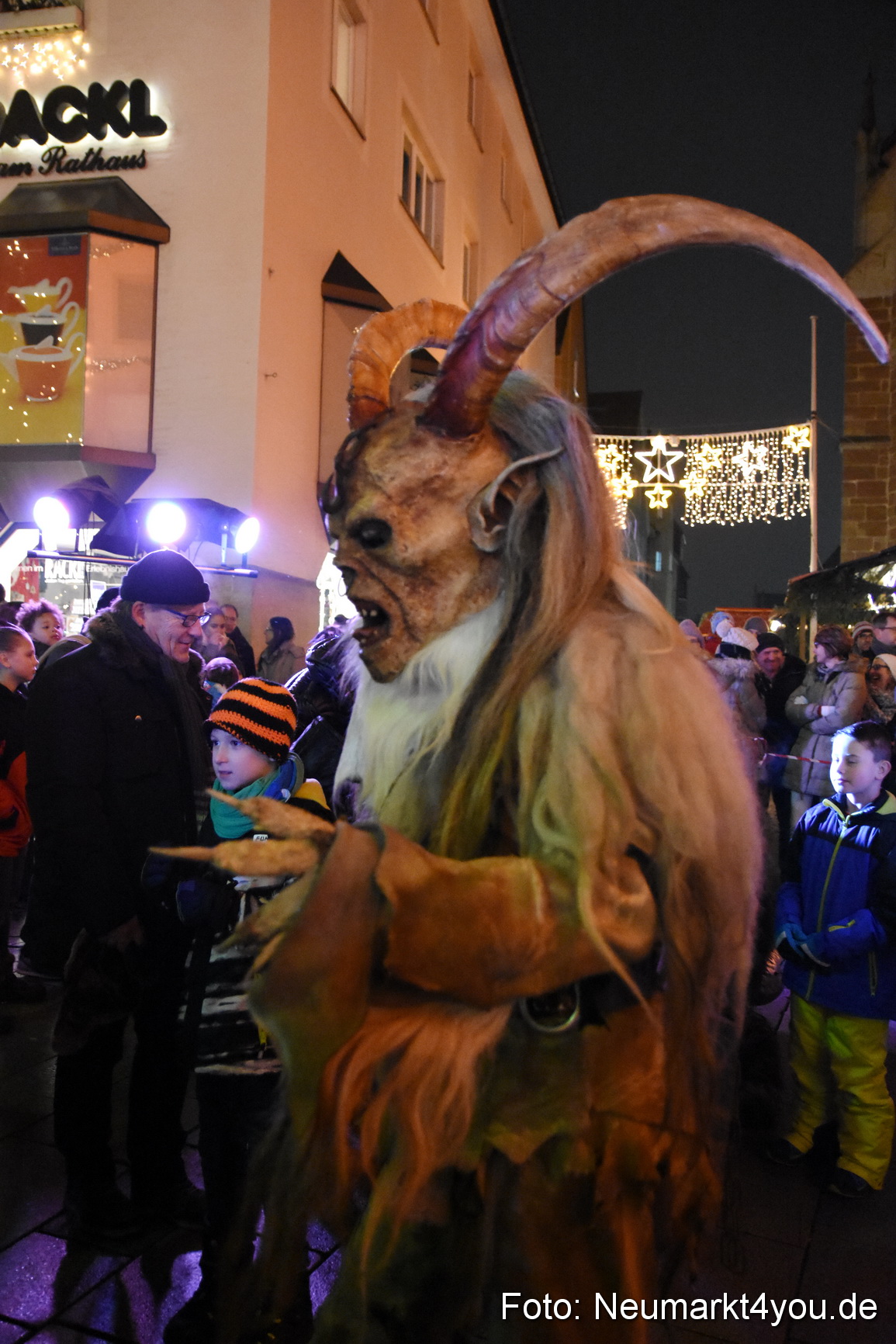 Oberpfaelzer Schlossteufeln Weihnachtsmarkt 181216 0143