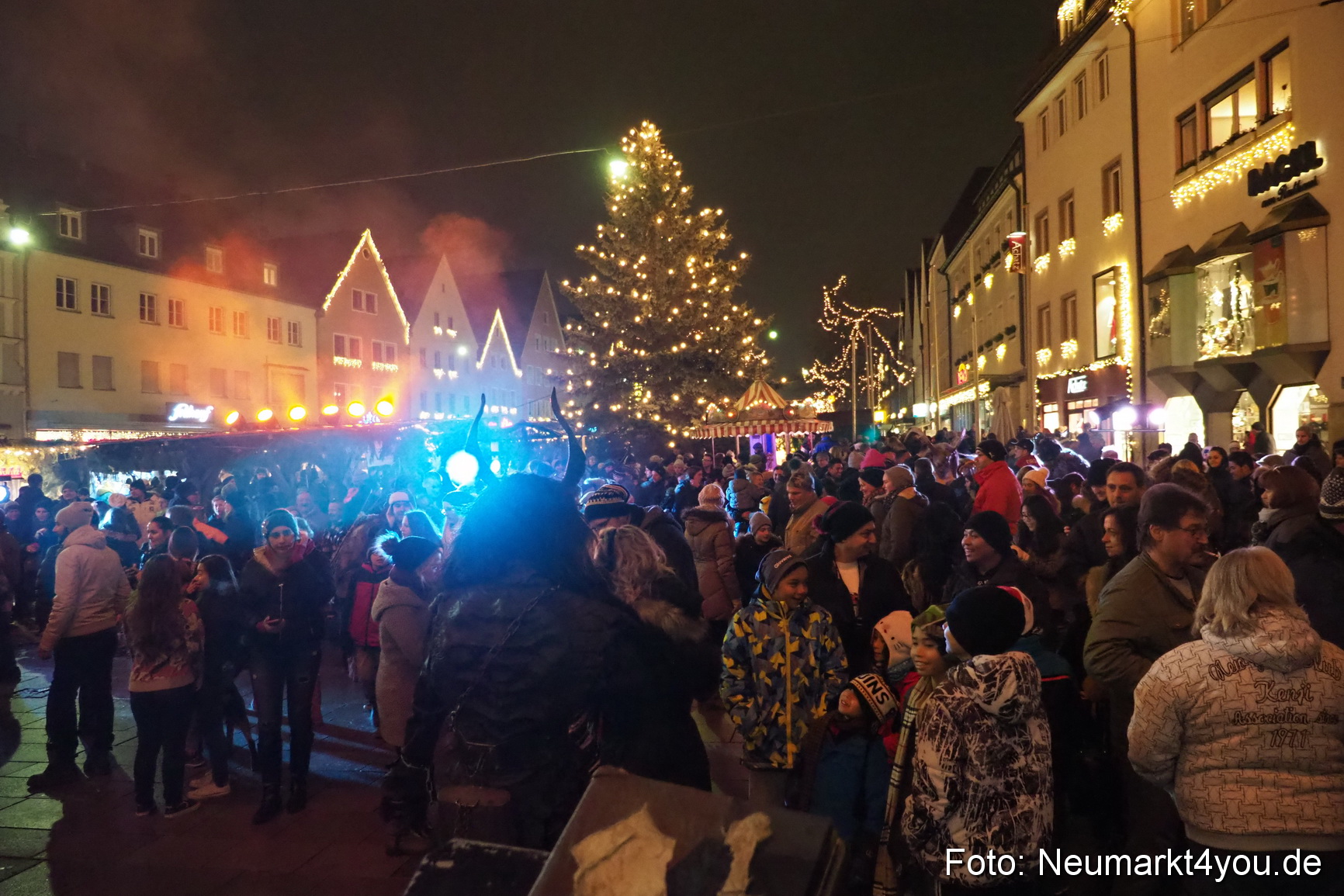 Oberpfaelzer Schlossteufeln Weihnachtsmarkt 181216 0146