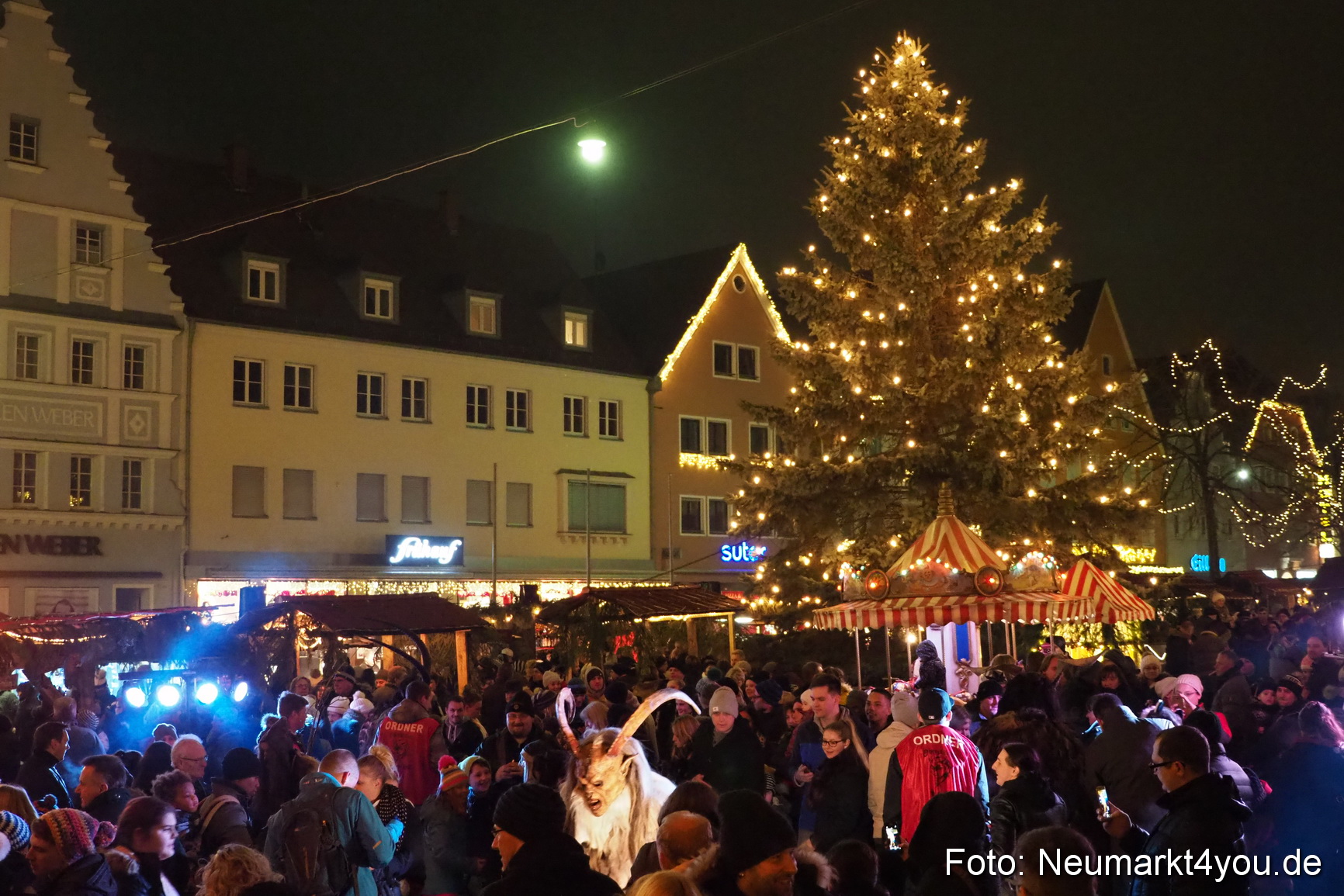 Oberpfaelzer Schlossteufeln Weihnachtsmarkt 181216 0147