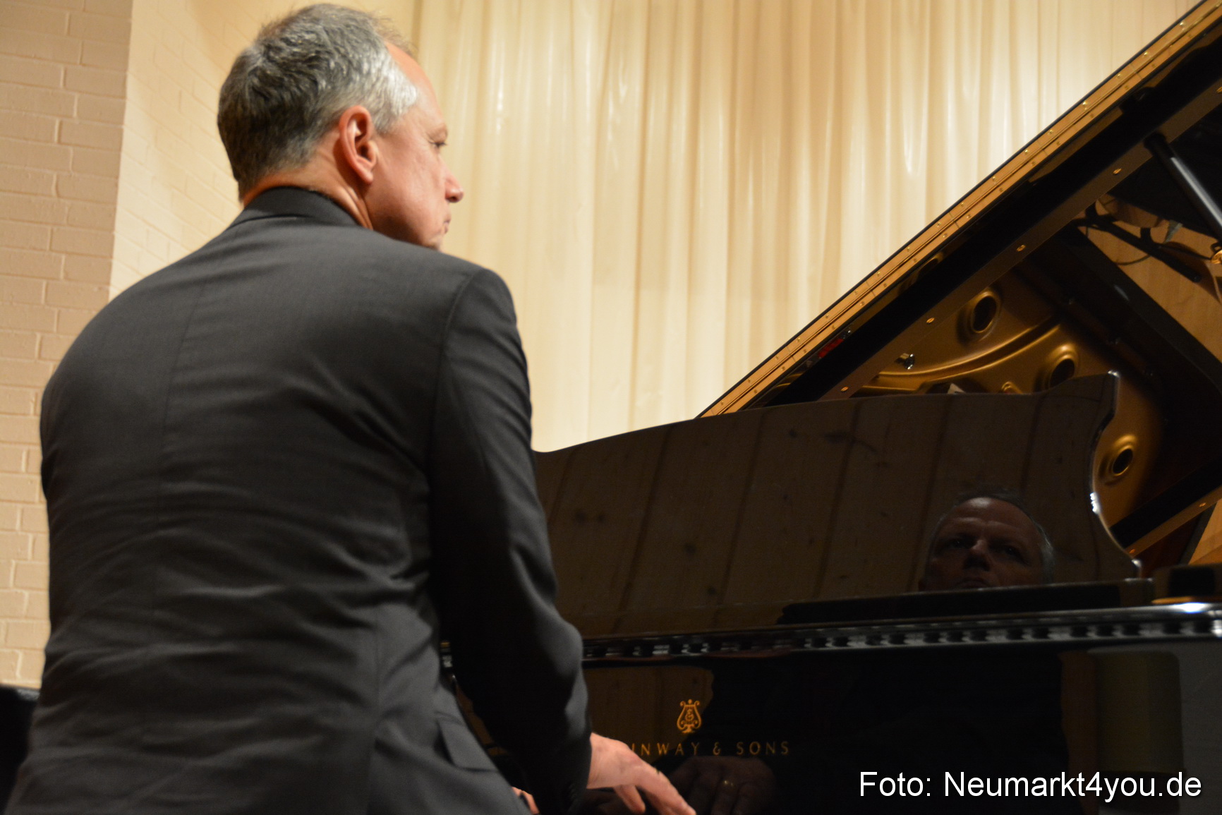 Weihnachtssitzung Stadtrat Neumarkt 151216 0003