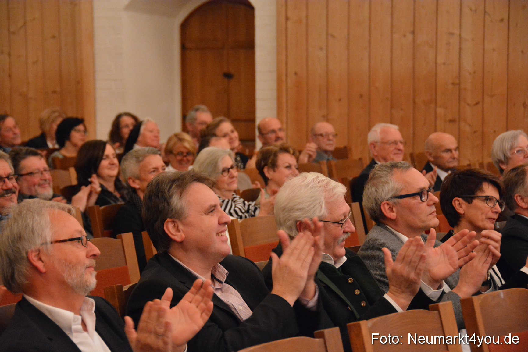 Weihnachtssitzung Stadtrat Neumarkt 151216 0015
