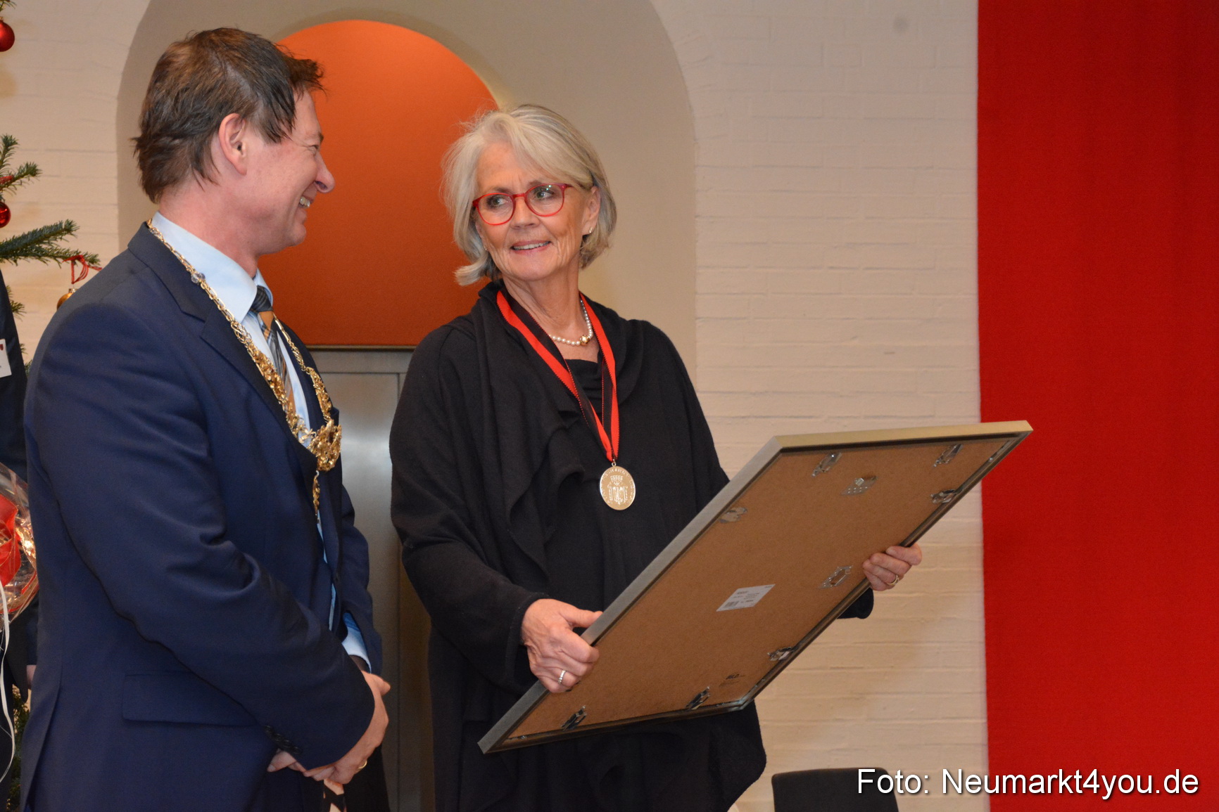 Weihnachtssitzung Stadtrat Neumarkt 151216 0031