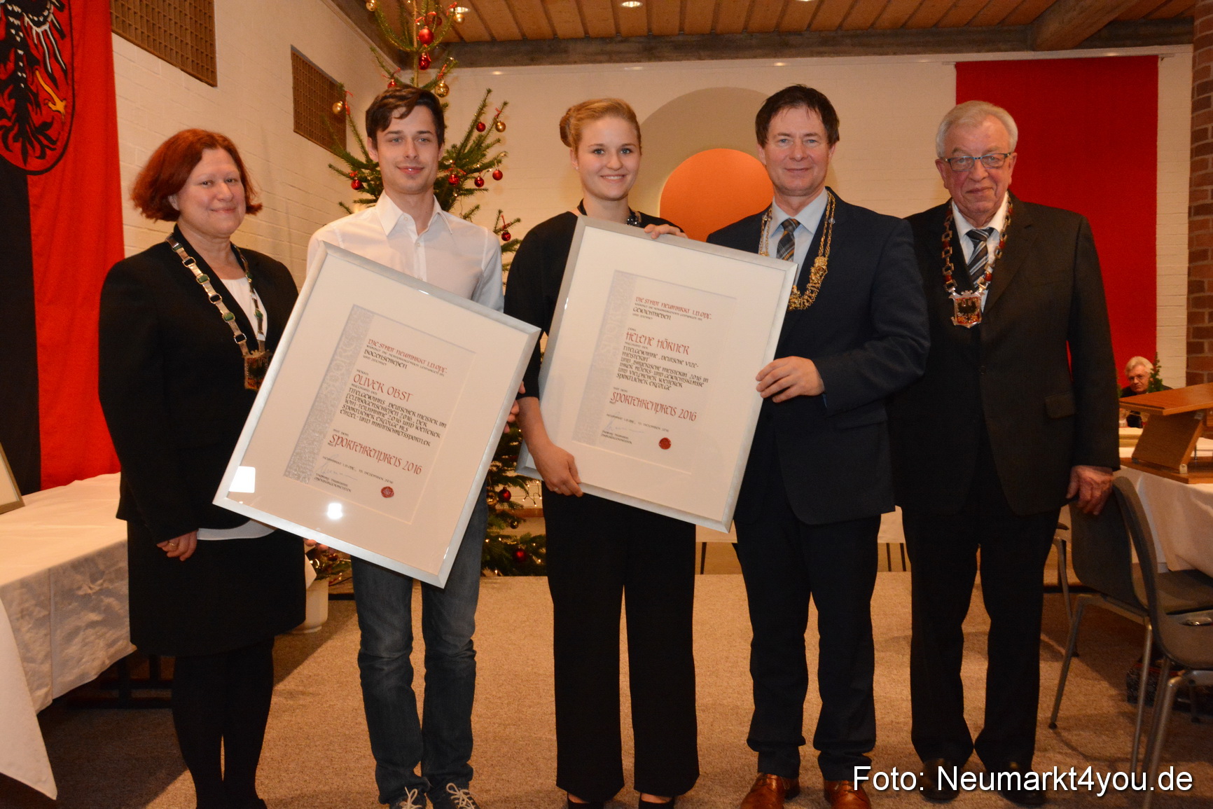 Weihnachtssitzung Stadtrat Neumarkt 151216 0042