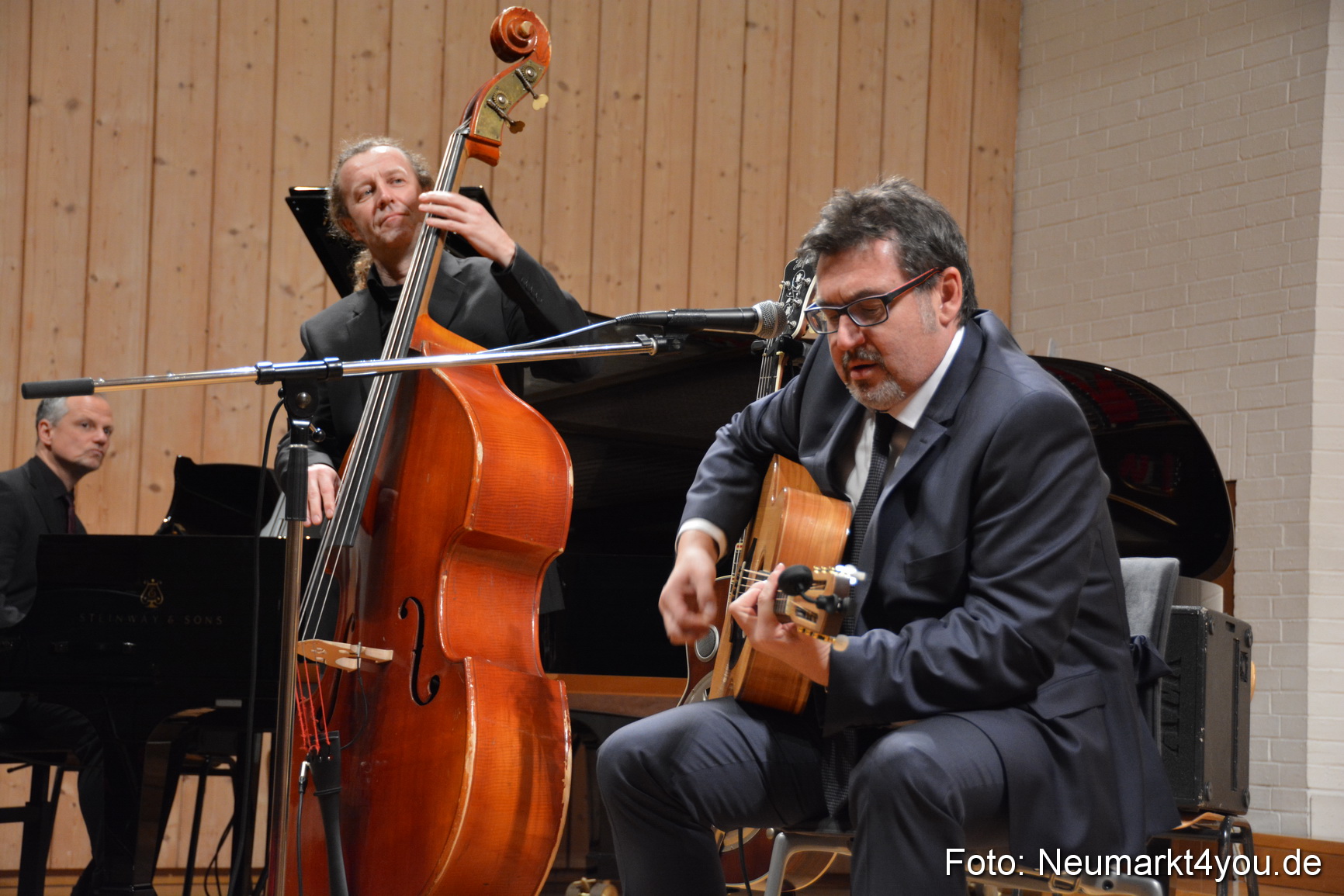 Weihnachtssitzung Stadtrat Neumarkt 151216 0052