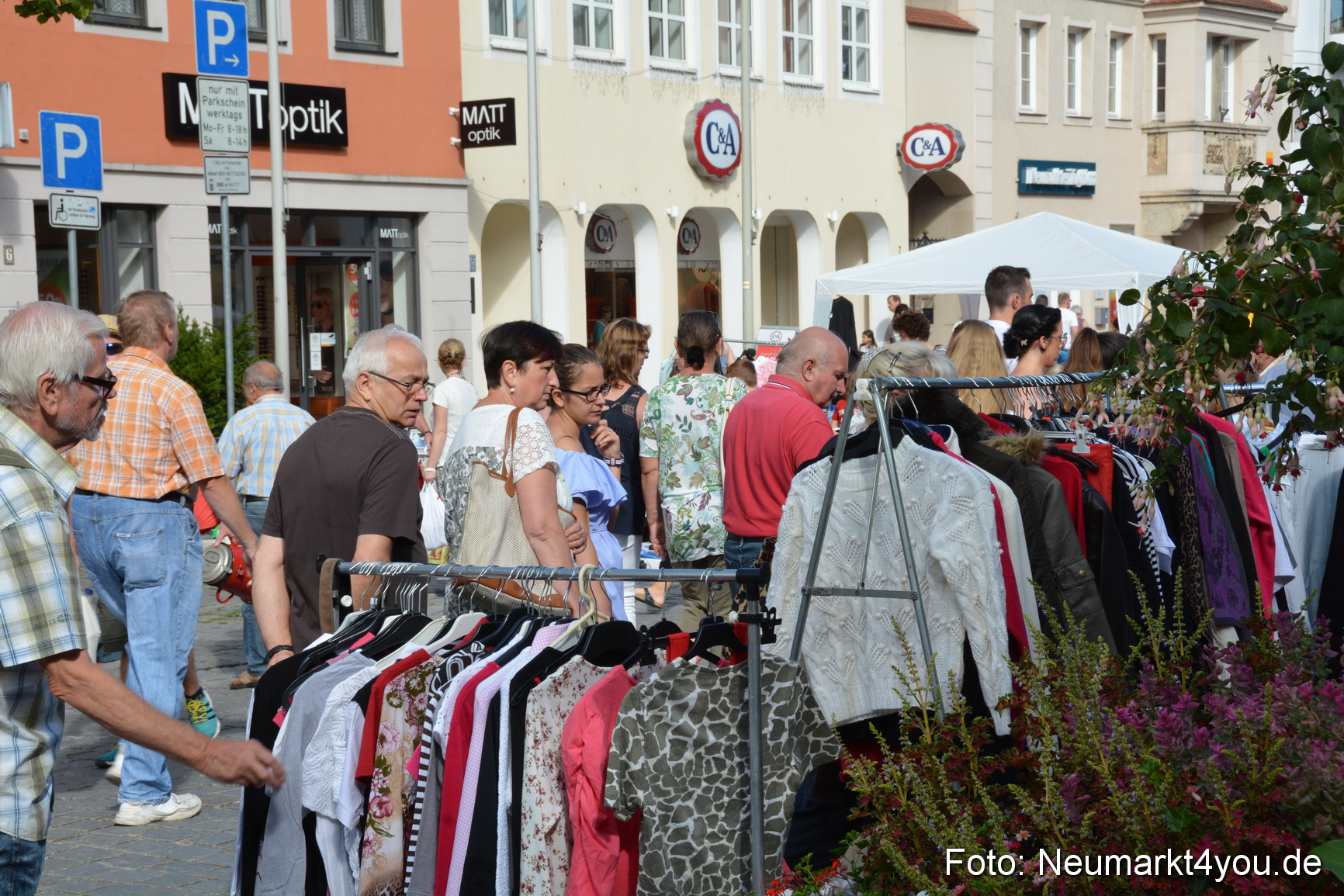Altstadt Flohmarkt Neumarkt 2017 0013