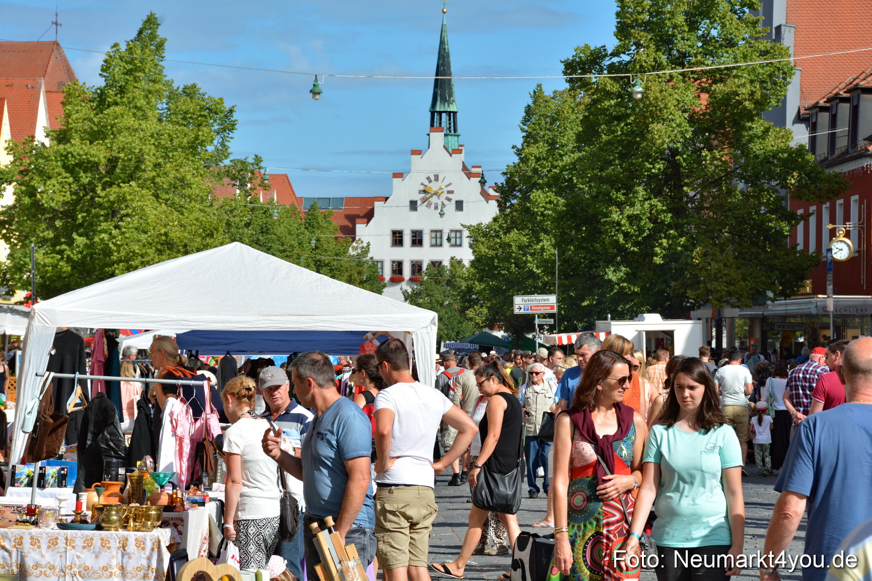 Altstadt Flohmarkt Neumarkt 2017 0015