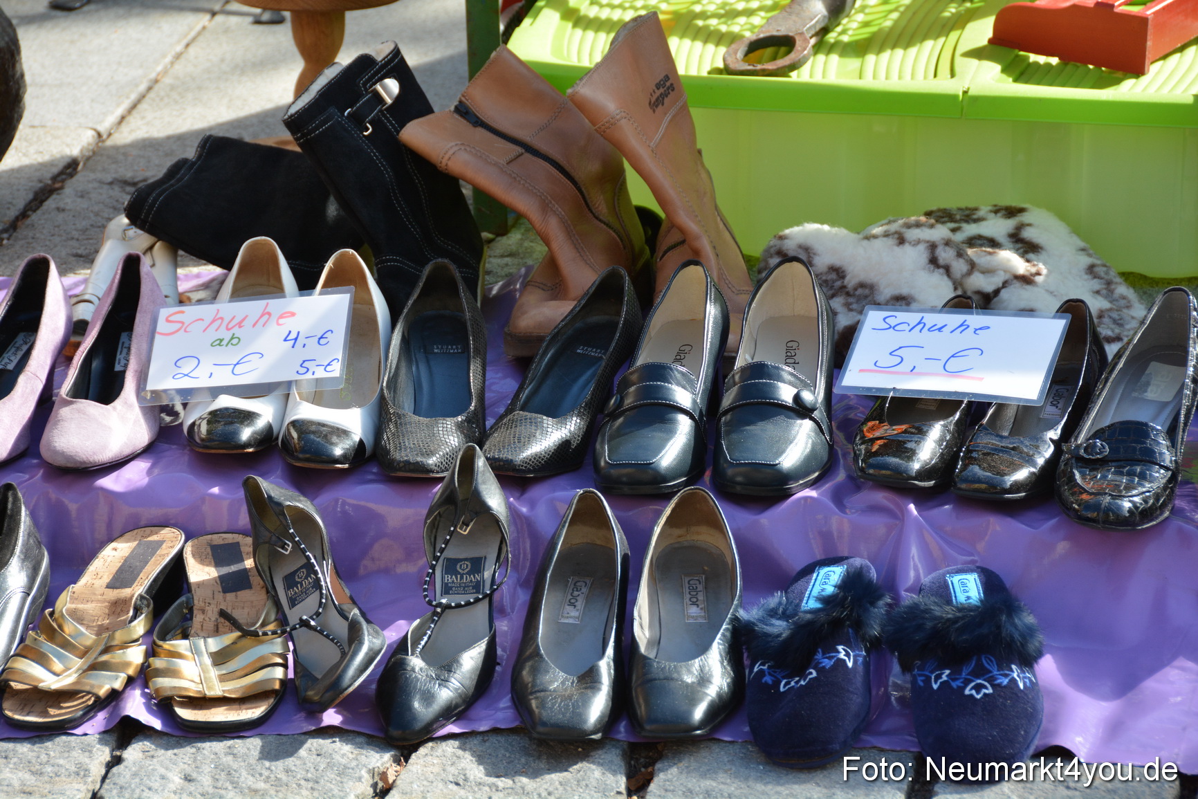 Altstadt Flohmarkt Neumarkt 2017 0017