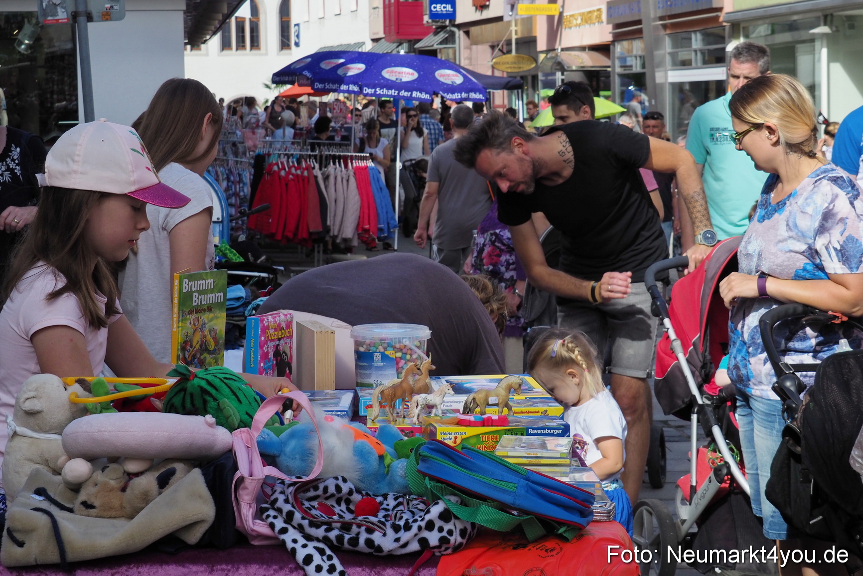 Altstadt Flohmarkt Neumarkt 2017 0019