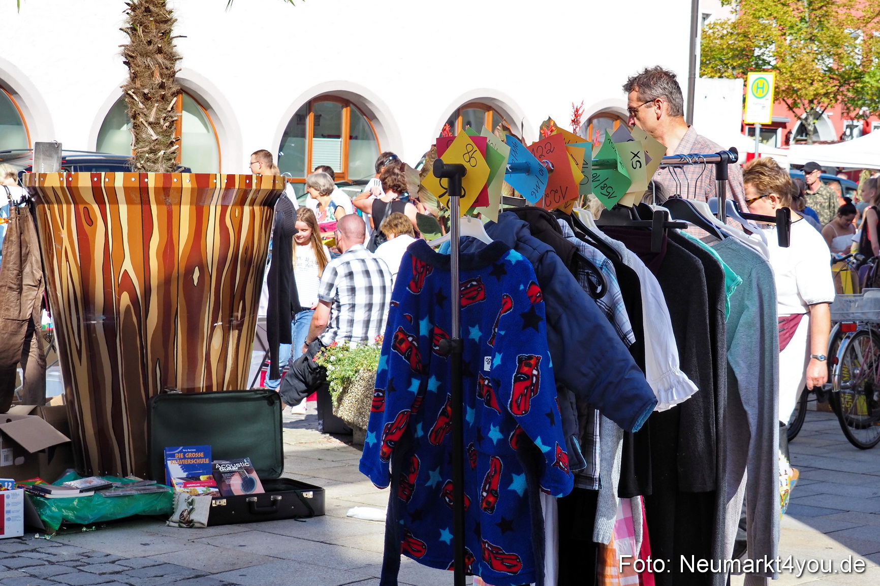 Altstadt Flohmarkt Neumarkt 2017 0025