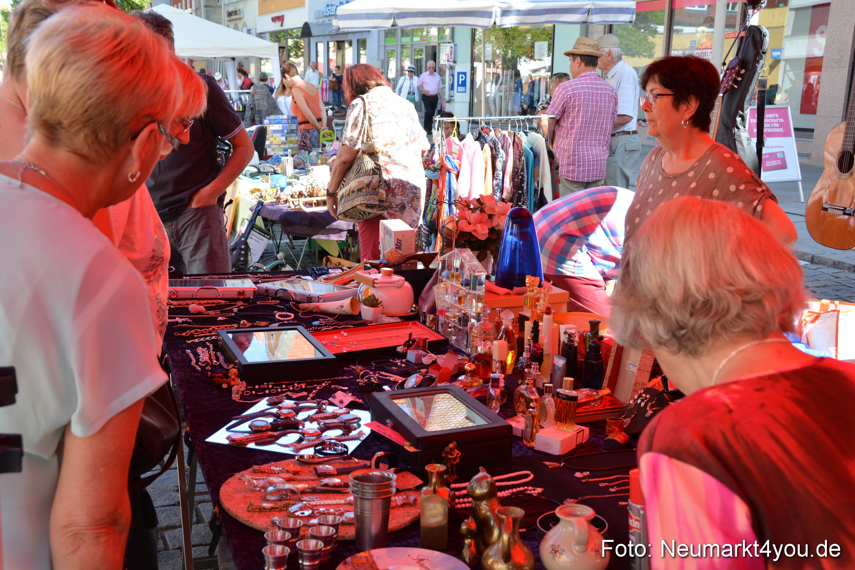Altstadt Flohmarkt Neumarkt 2017 0026