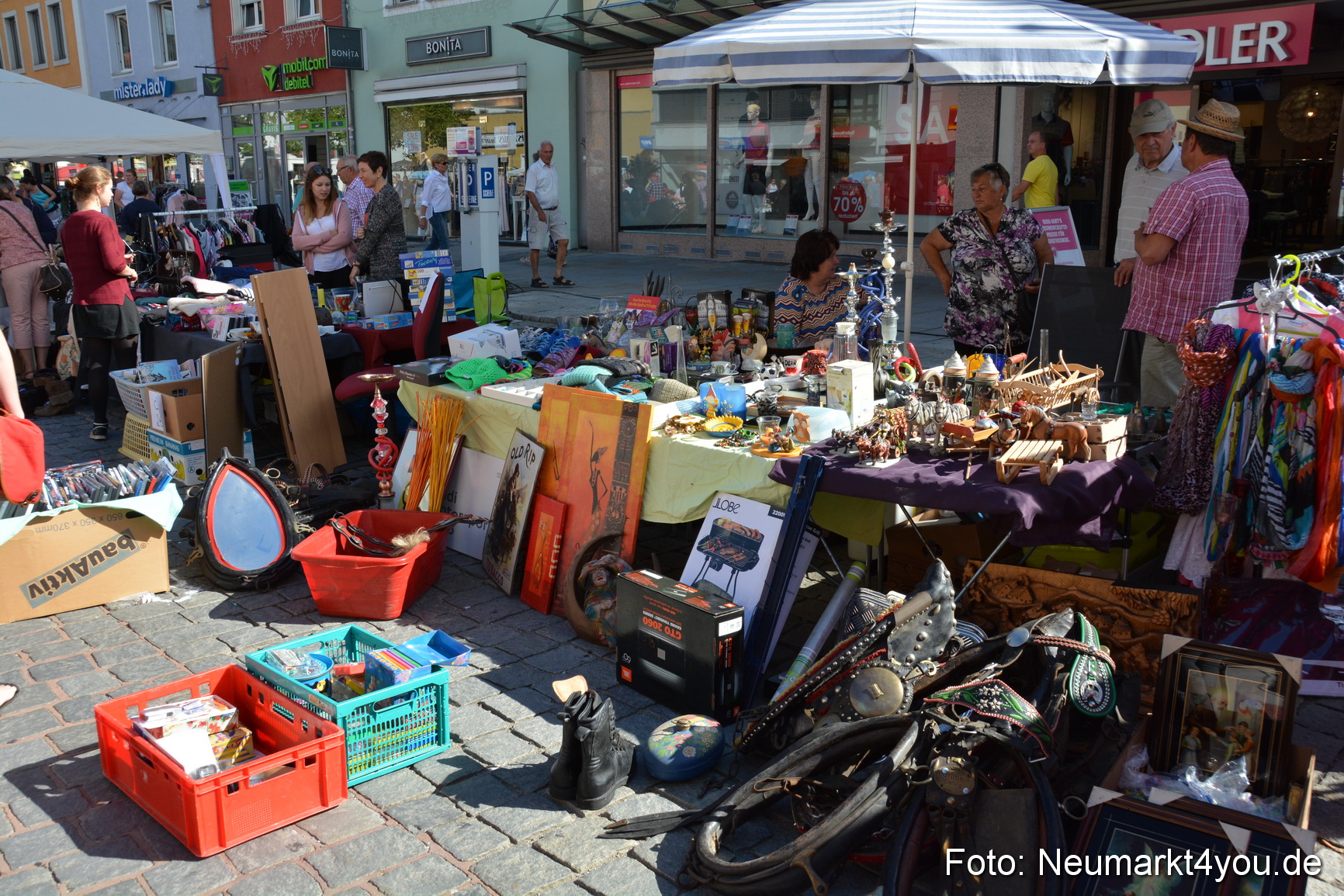 Altstadt Flohmarkt Neumarkt 2017 0027