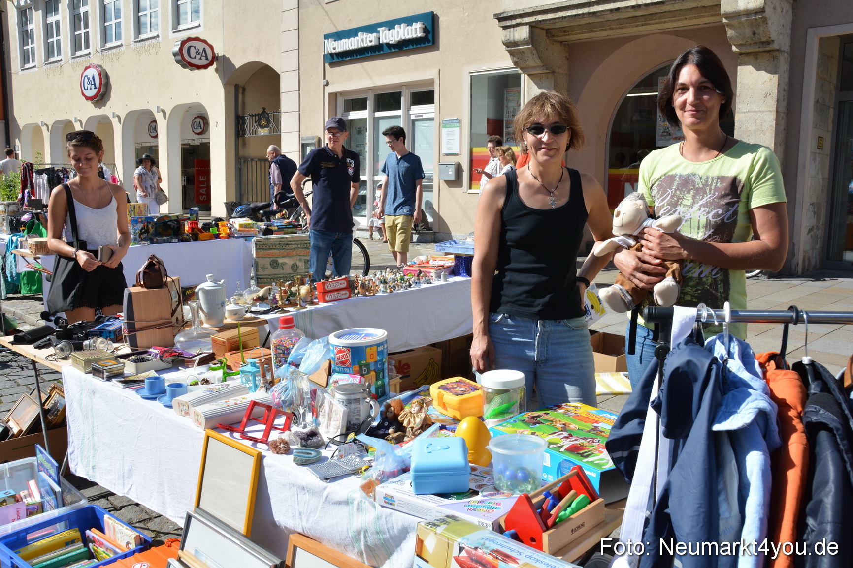 Altstadt Flohmarkt Neumarkt 2017 0035
