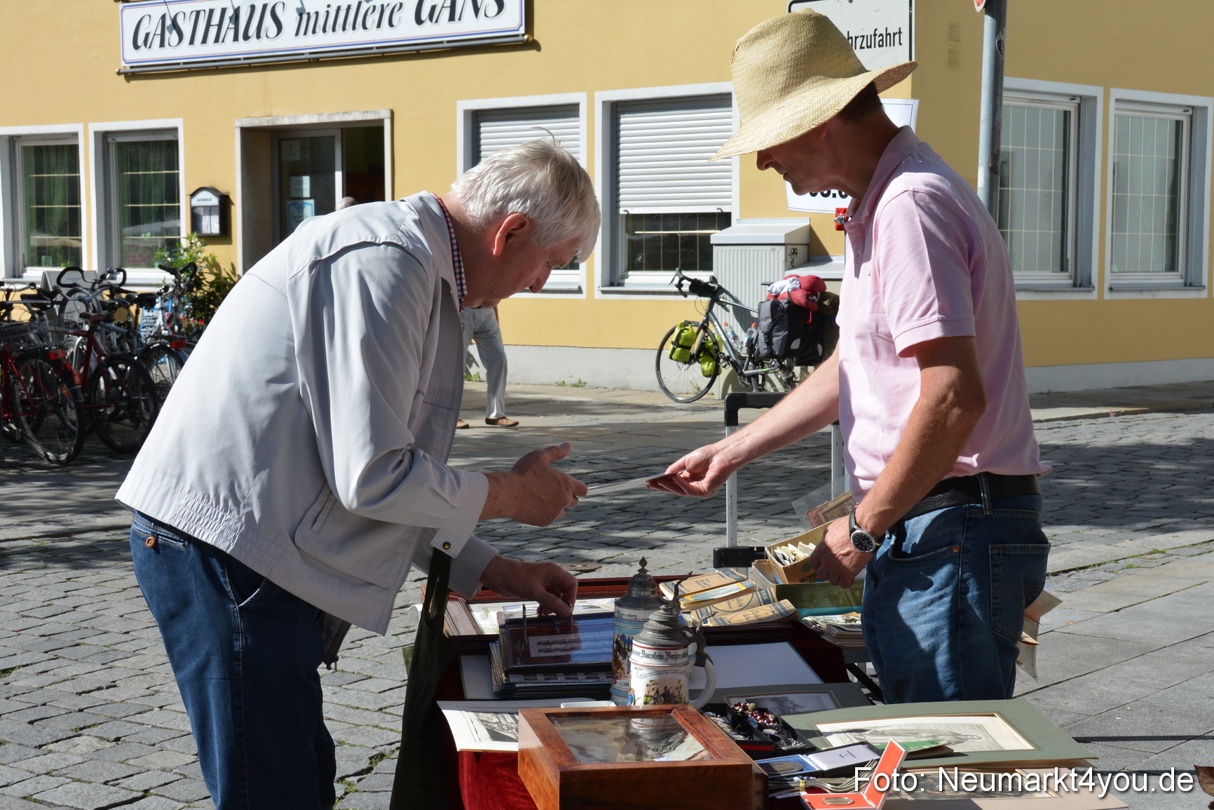 Altstadt Flohmarkt Neumarkt 2017 0041