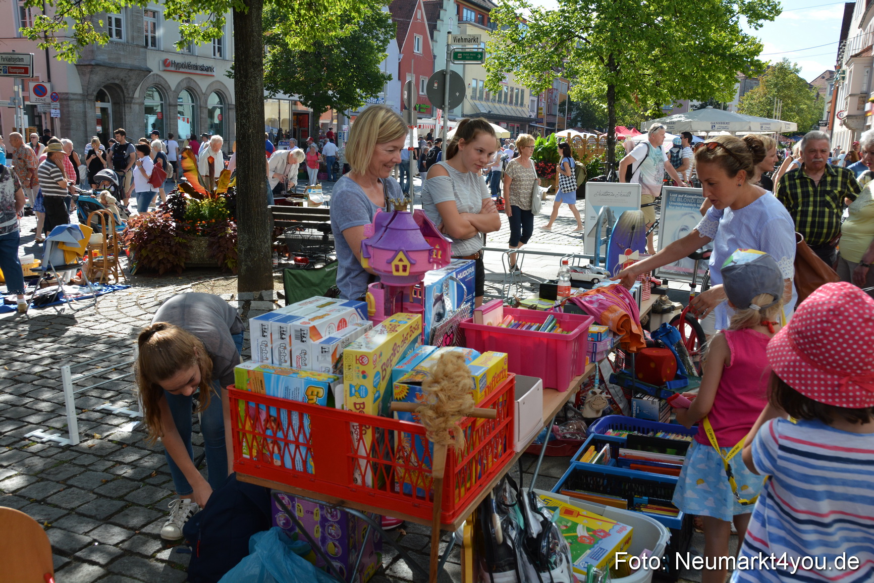 Altstadt Flohmarkt Neumarkt 2017 0043