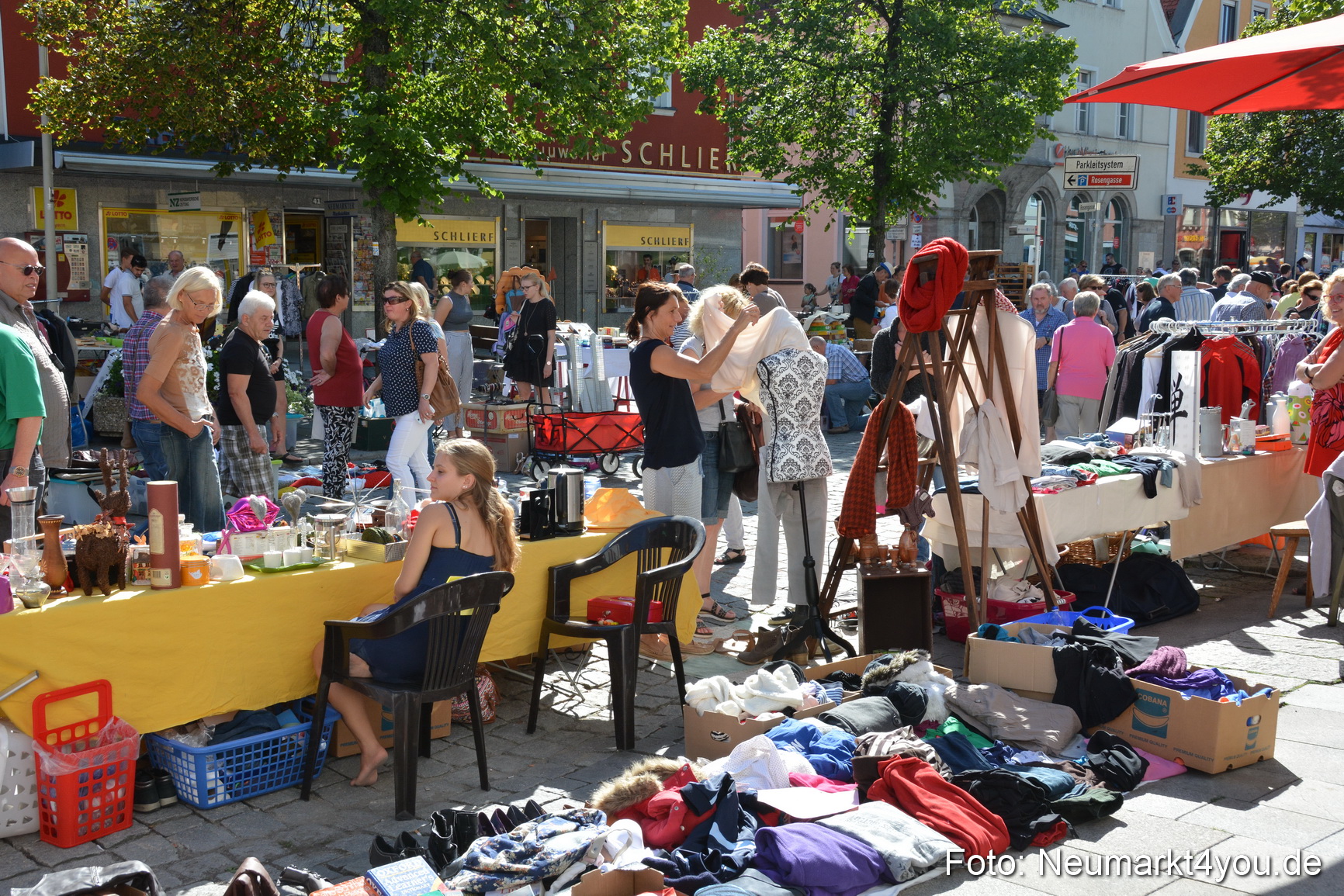 Altstadt Flohmarkt Neumarkt 2017 0047