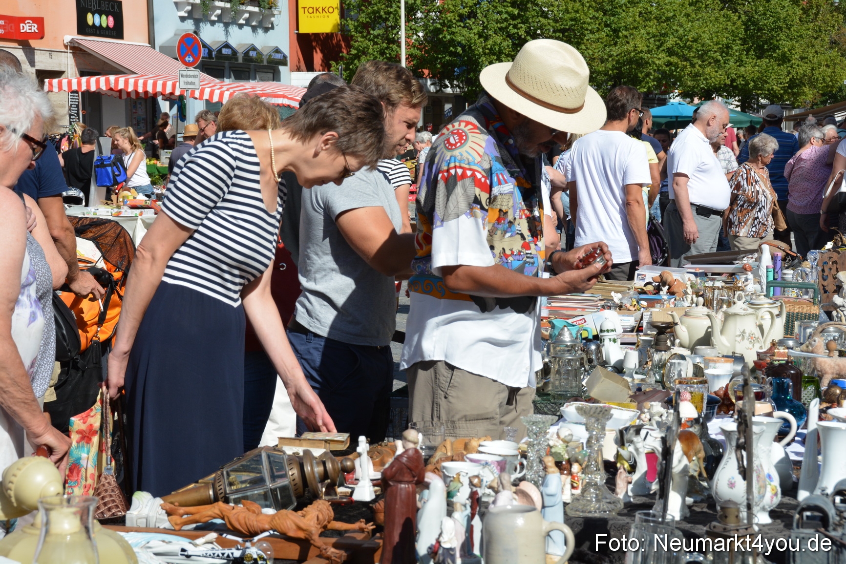 Altstadt Flohmarkt Neumarkt 2017 0055