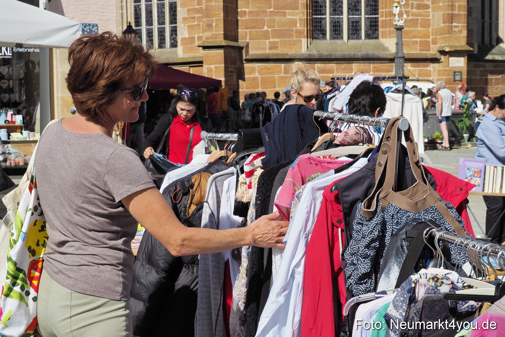 Altstadt Flohmarkt Neumarkt 2017 0066