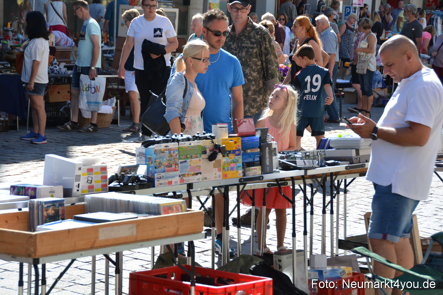 Altstadt Flohmarkt Neumarkt 2017 0068